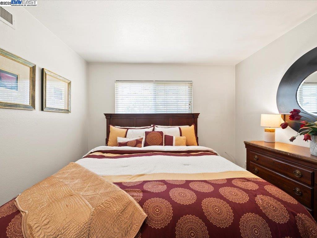 Detail Gallery Image 21 of 56 For 26436 Chatham Ct, Hayward,  CA 94542 - 4 Beds | 3 Baths