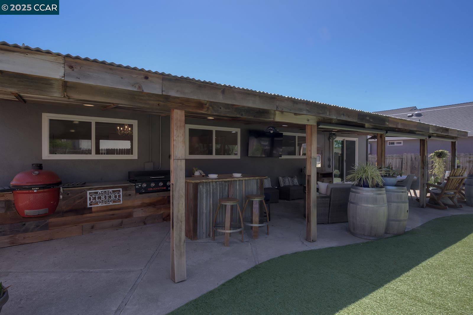 Detail Gallery Image 12 of 13 For 269 Anna Maria St., Livermore,  CA 94550 - 4 Beds | 2 Baths