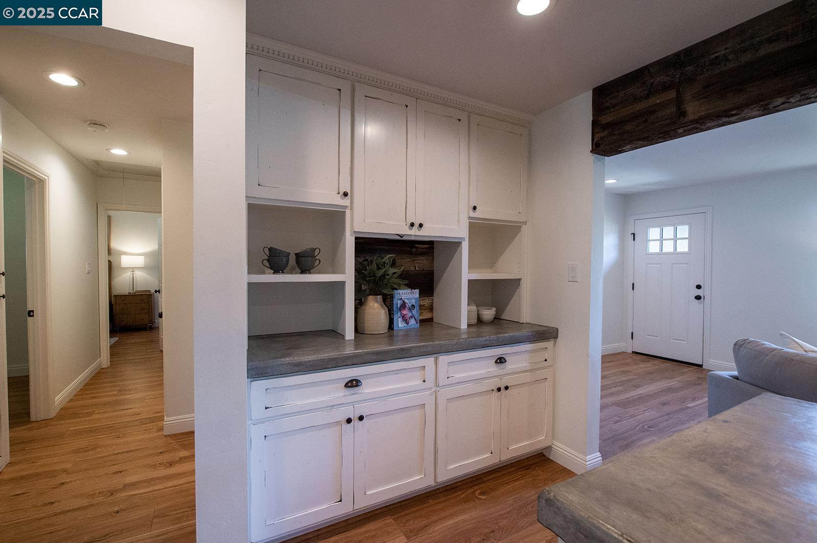 Detail Gallery Image 6 of 13 For 269 Anna Maria St., Livermore,  CA 94550 - 4 Beds | 2 Baths