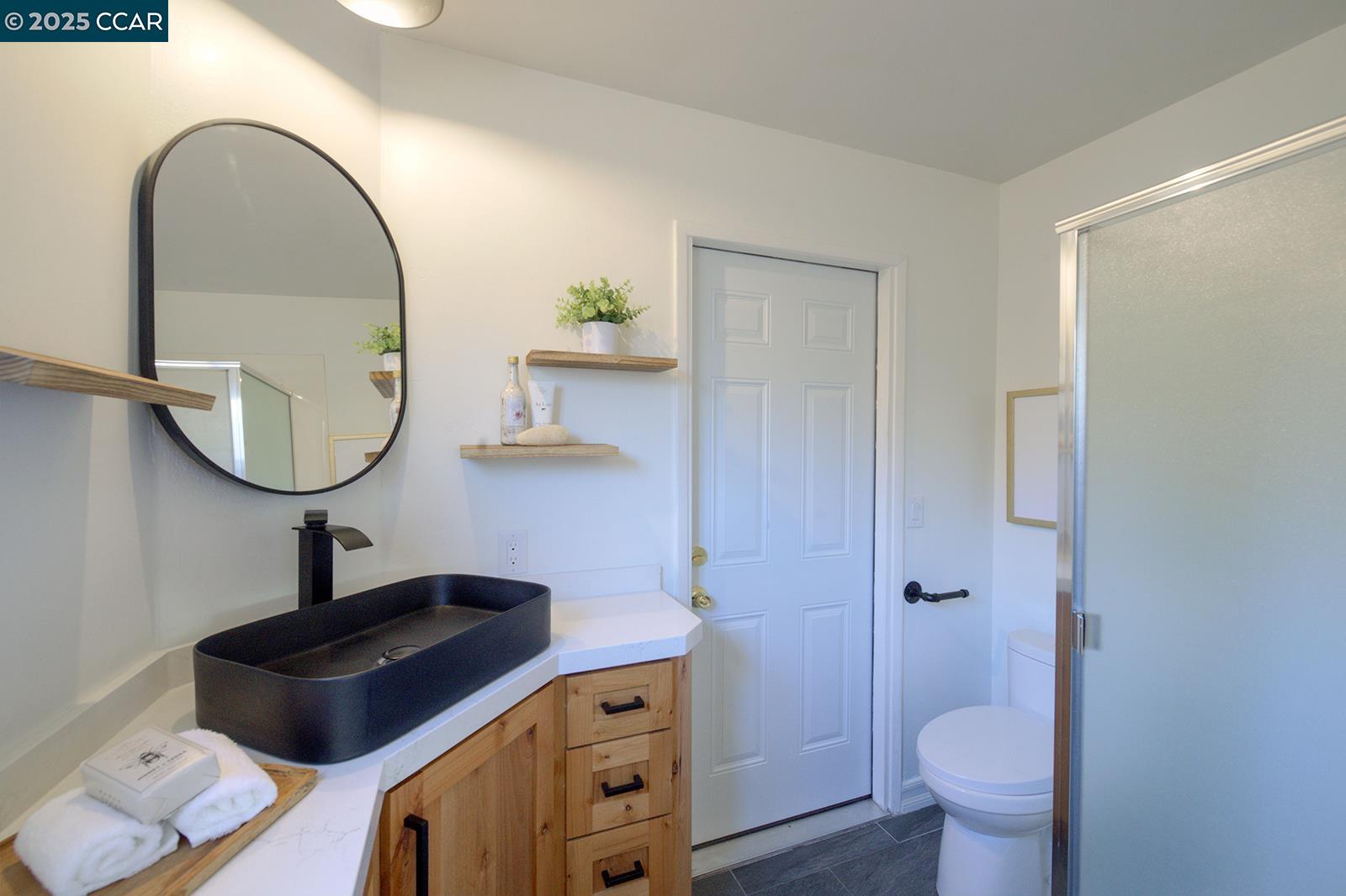 Detail Gallery Image 9 of 13 For 269 Anna Maria St., Livermore,  CA 94550 - 4 Beds | 2 Baths