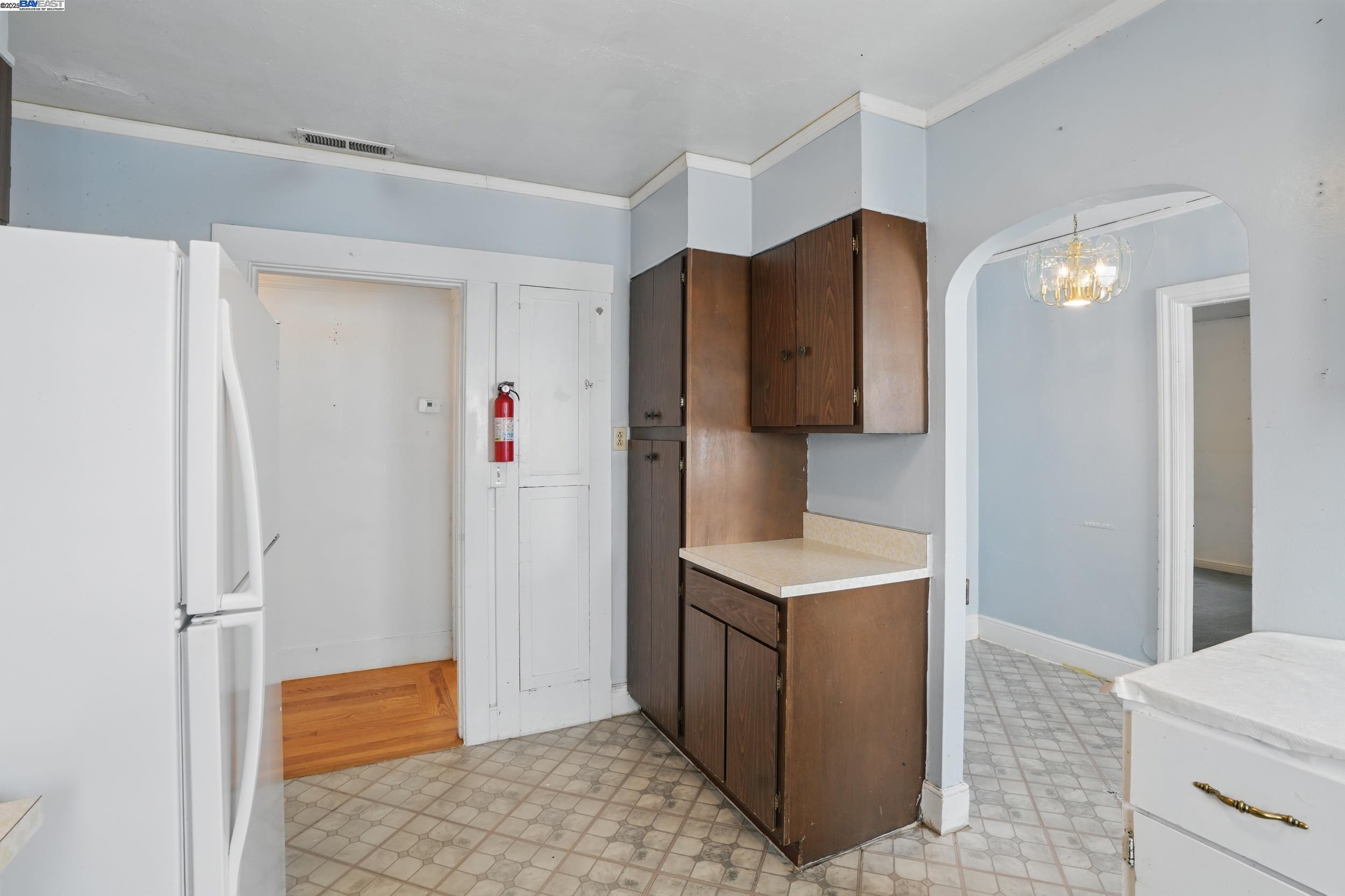 Detail Gallery Image 14 of 40 For 1307 California Dr, Burlingame,  CA 94010 - 2 Beds | 1 Baths