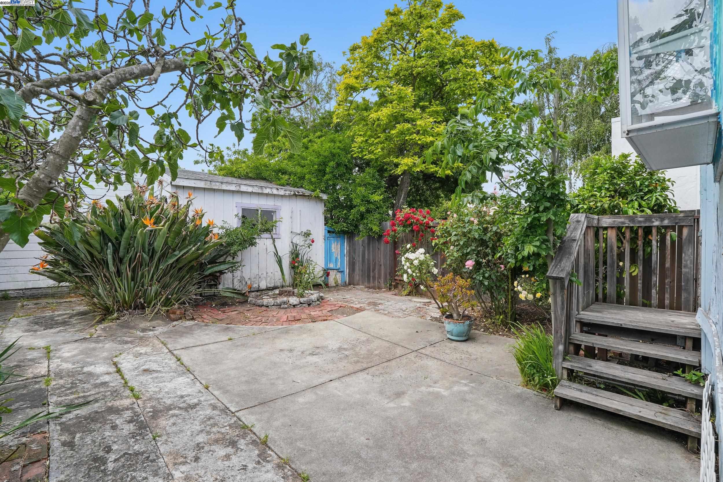 Detail Gallery Image 26 of 40 For 1307 California Dr, Burlingame,  CA 94010 - 2 Beds | 1 Baths