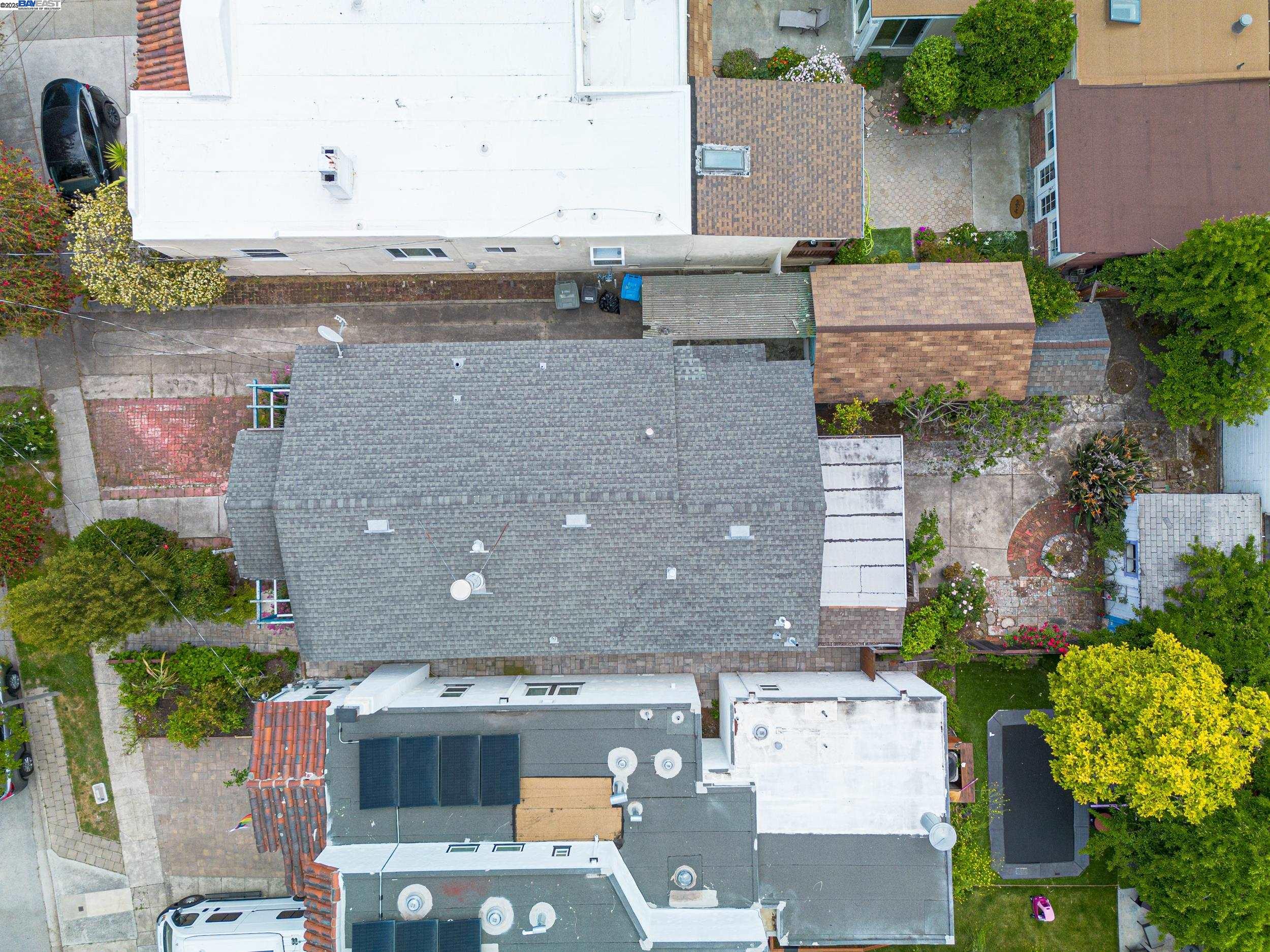 Detail Gallery Image 31 of 40 For 1307 California Dr, Burlingame,  CA 94010 - 2 Beds | 1 Baths