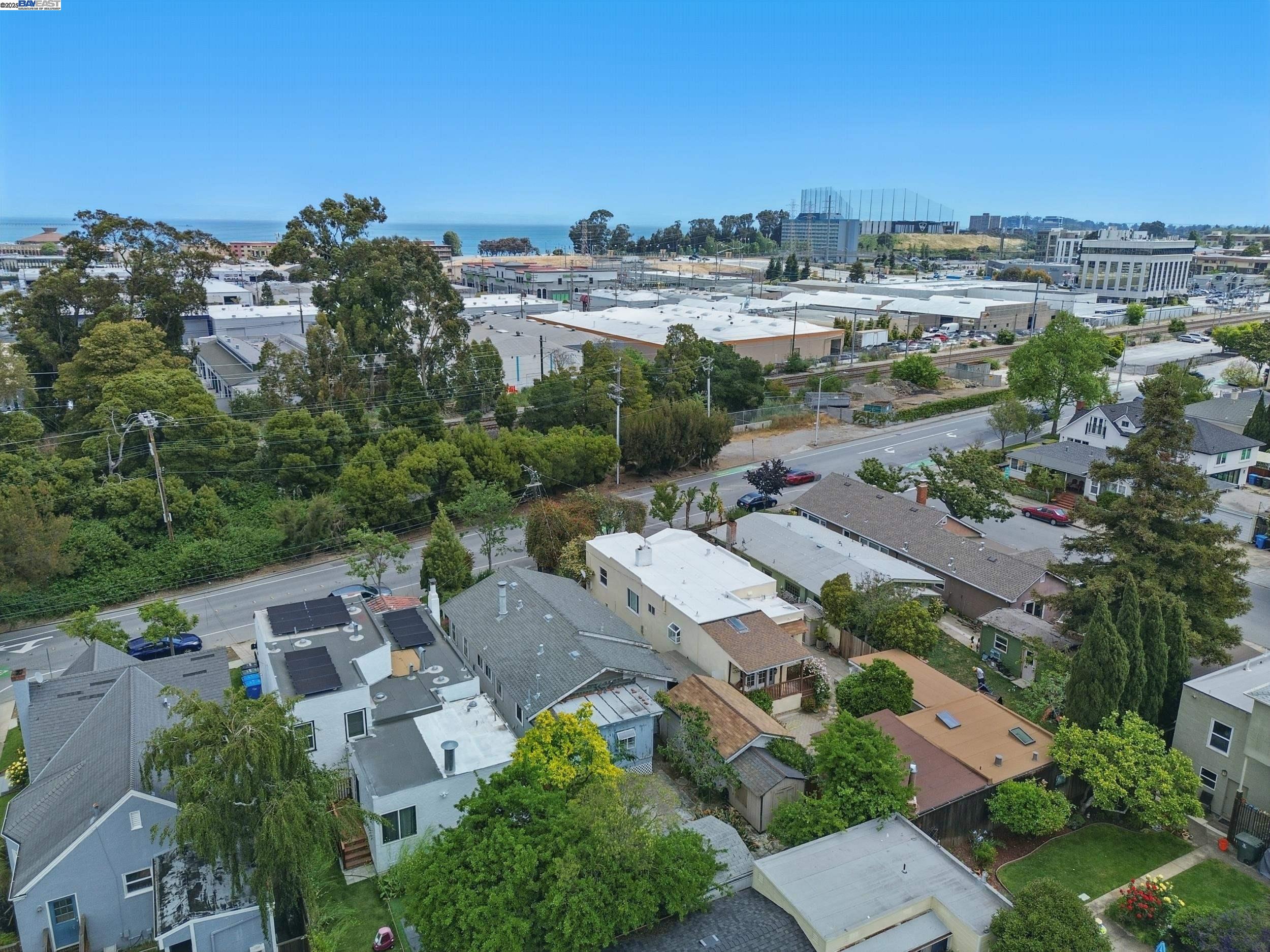 Detail Gallery Image 37 of 40 For 1307 California Dr, Burlingame,  CA 94010 - 2 Beds | 1 Baths