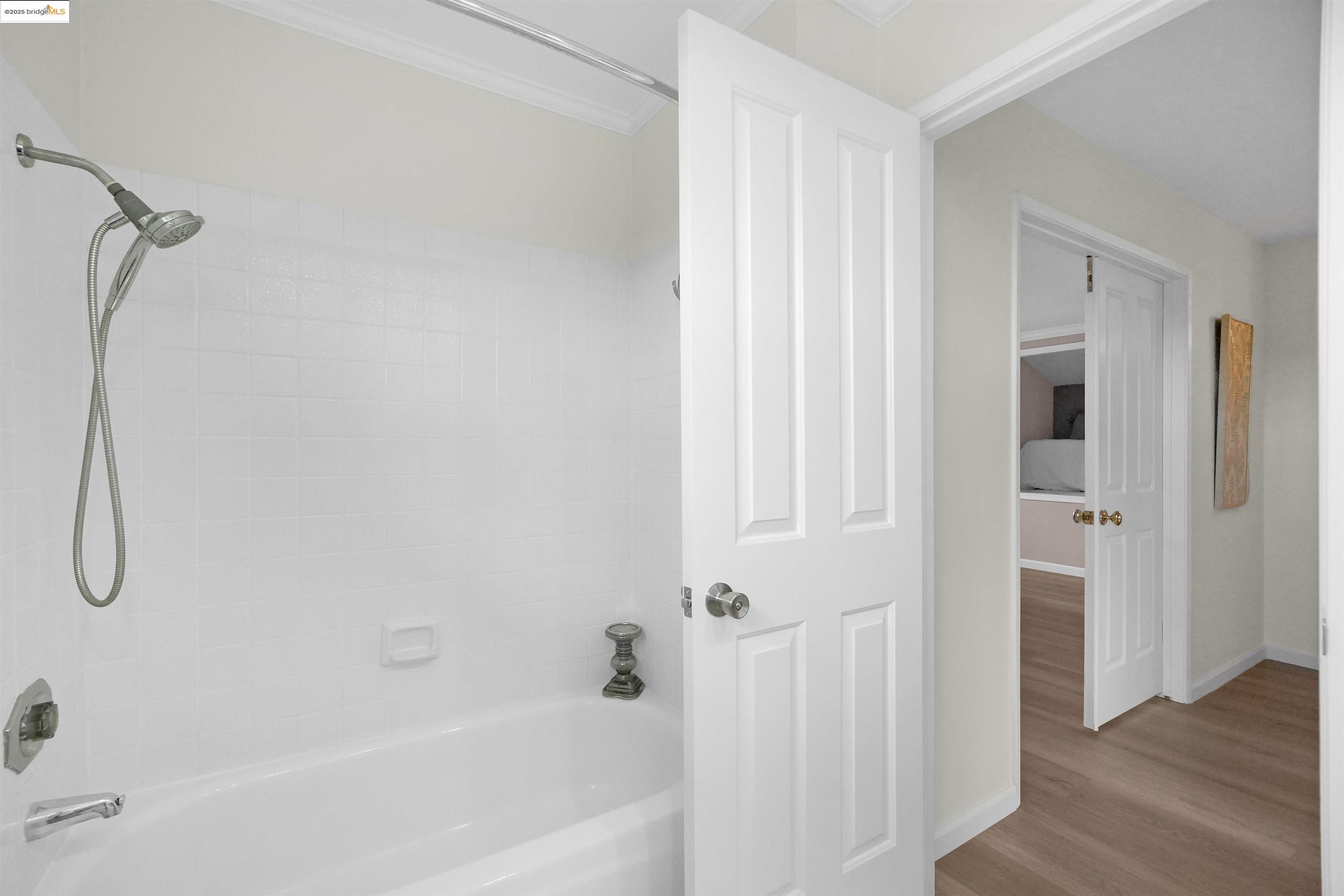 Detail Gallery Image 30 of 60 For 3495 Skyline Dr, Hayward,  CA 94542-2619 - 3 Beds | 2/1 Baths