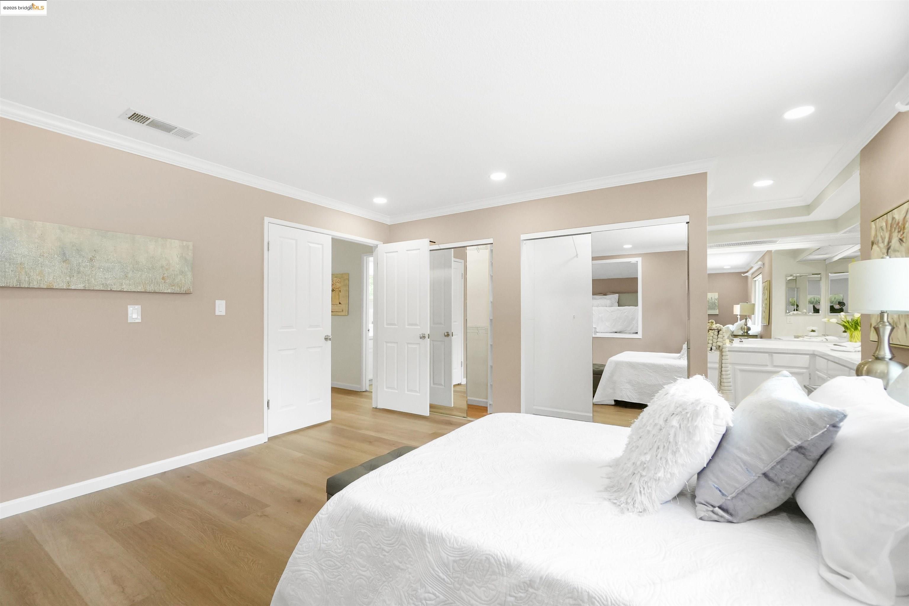 Detail Gallery Image 32 of 60 For 3495 Skyline Dr, Hayward,  CA 94542-2619 - 3 Beds | 2/1 Baths