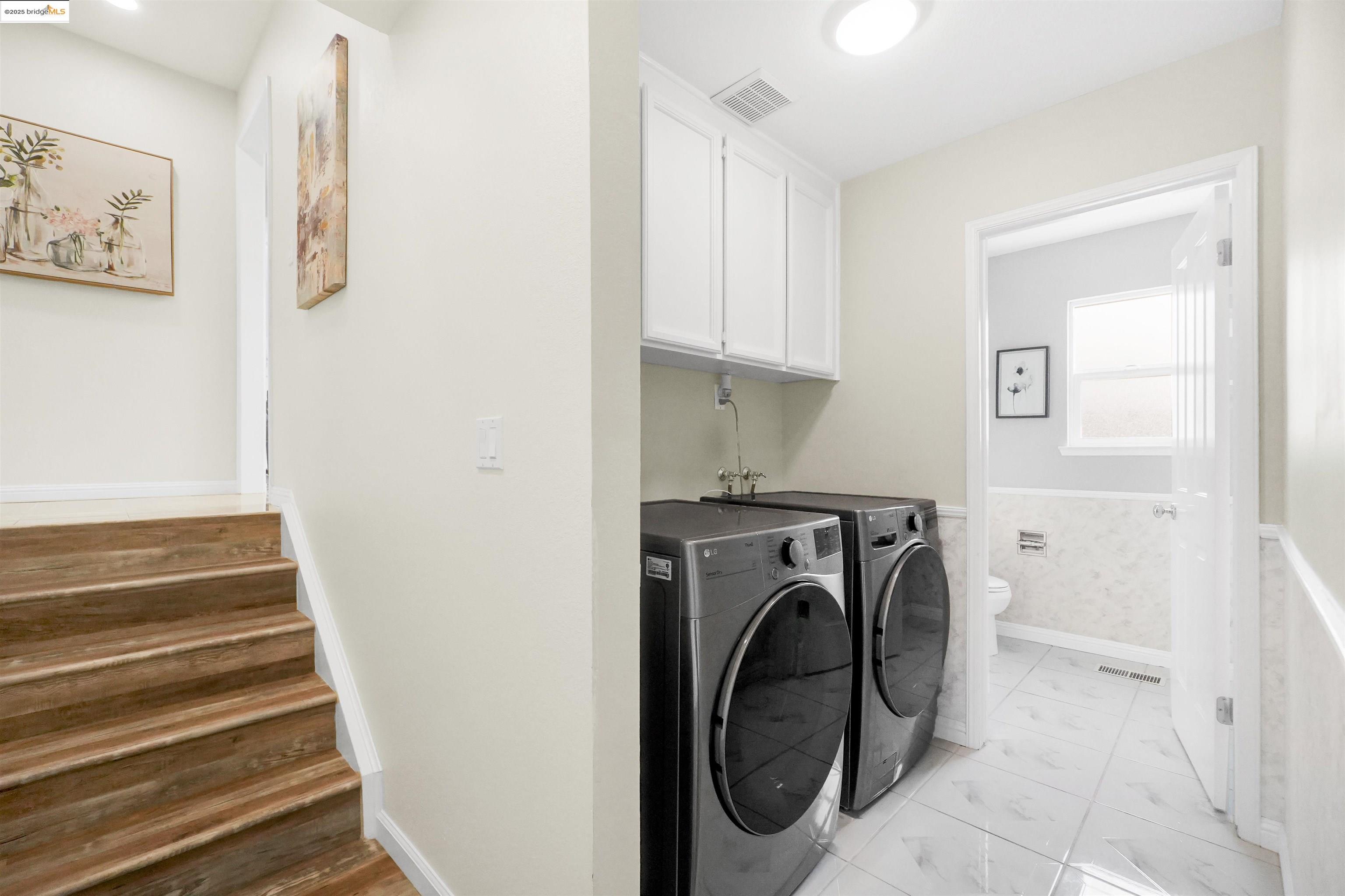 Detail Gallery Image 35 of 60 For 3495 Skyline Dr, Hayward,  CA 94542-2619 - 3 Beds | 2/1 Baths