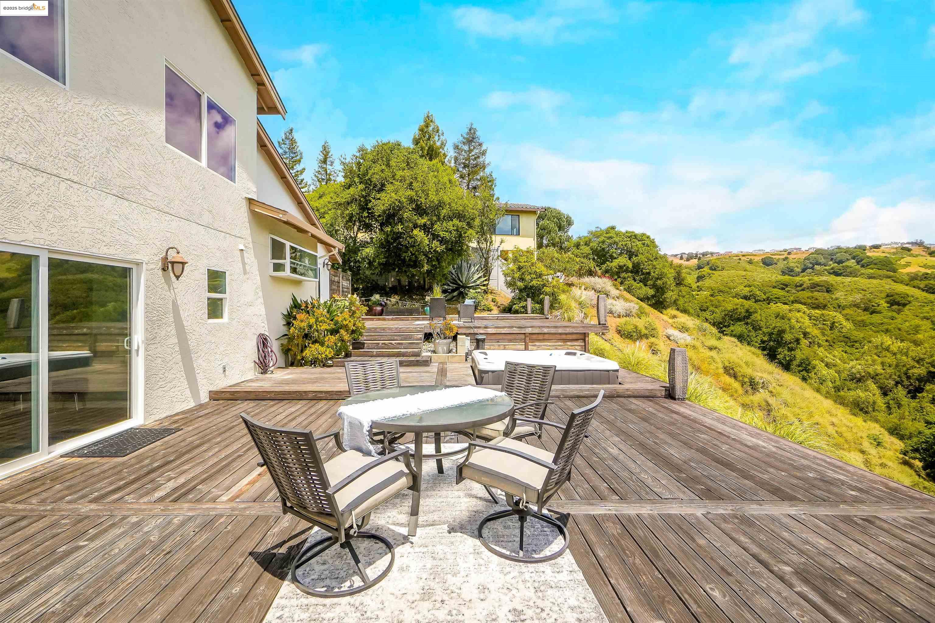 Detail Gallery Image 37 of 60 For 3495 Skyline Dr, Hayward,  CA 94542-2619 - 3 Beds | 2/1 Baths