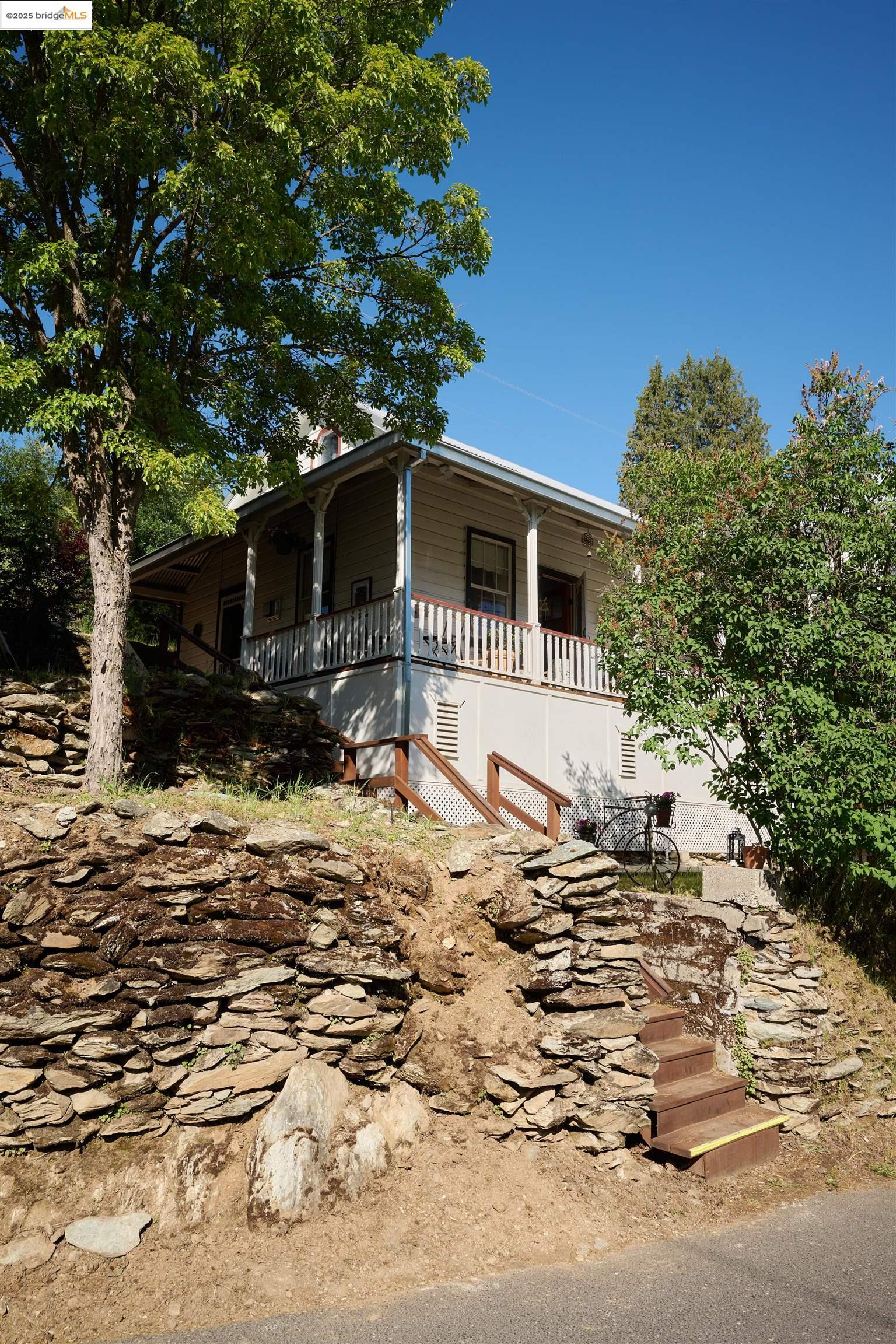 Detail Gallery Image 8 of 20 For 1352 Finnegan Ln, Angels Camp,  CA 95222 - 2 Beds | 1 Baths