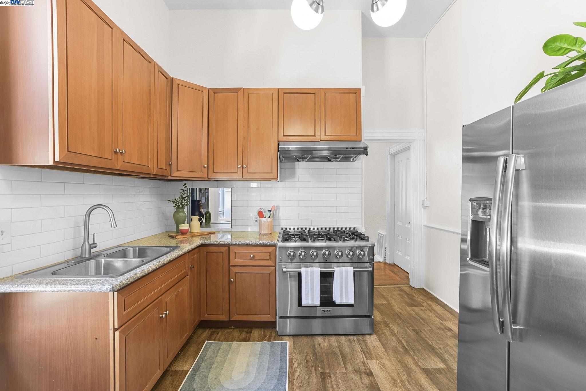 Detail Gallery Image 19 of 51 For 2349 Waverly St, Oakland,  CA 94612 - 3 Beds | 1 Baths