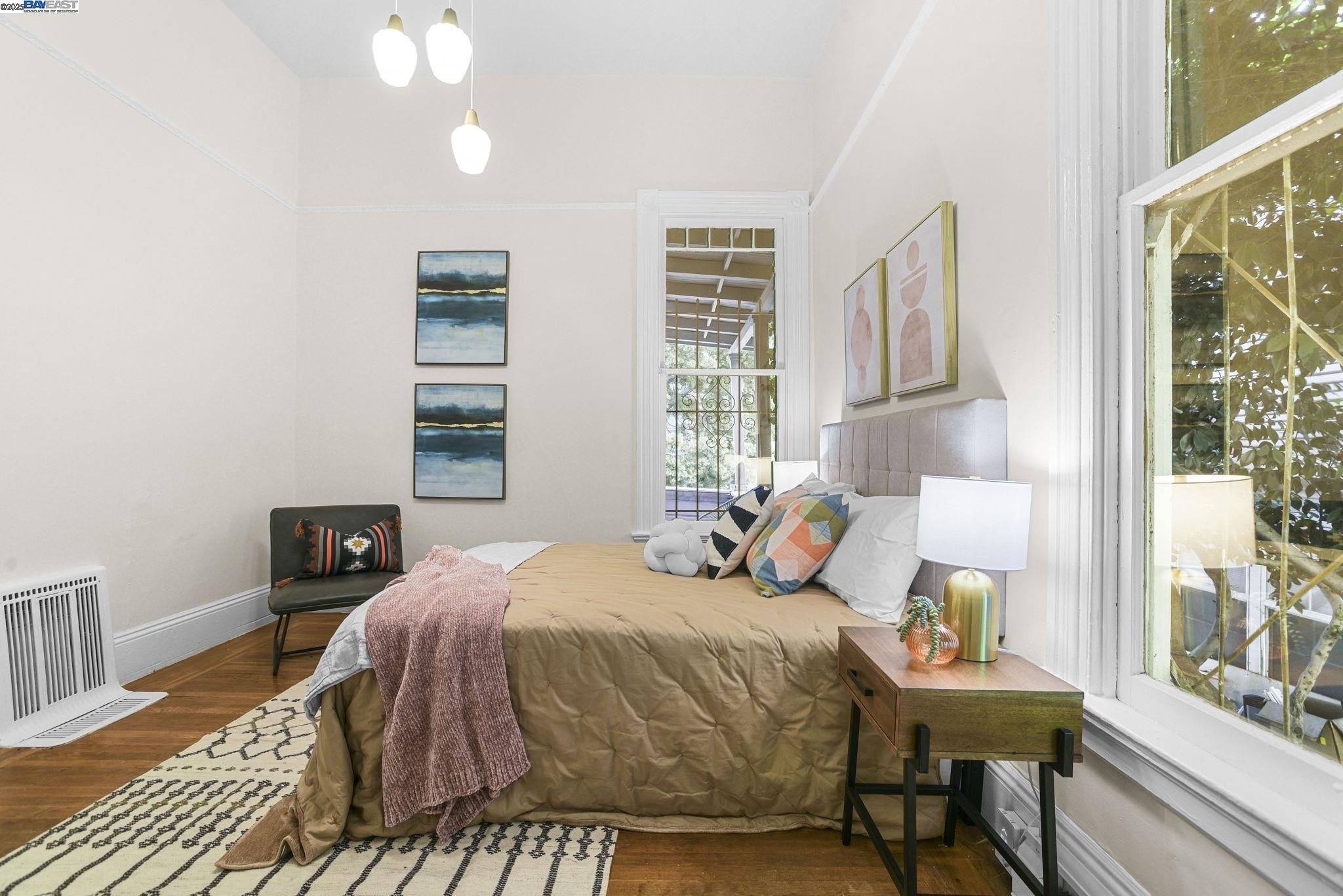 Detail Gallery Image 33 of 51 For 2349 Waverly St, Oakland,  CA 94612 - 3 Beds | 1 Baths