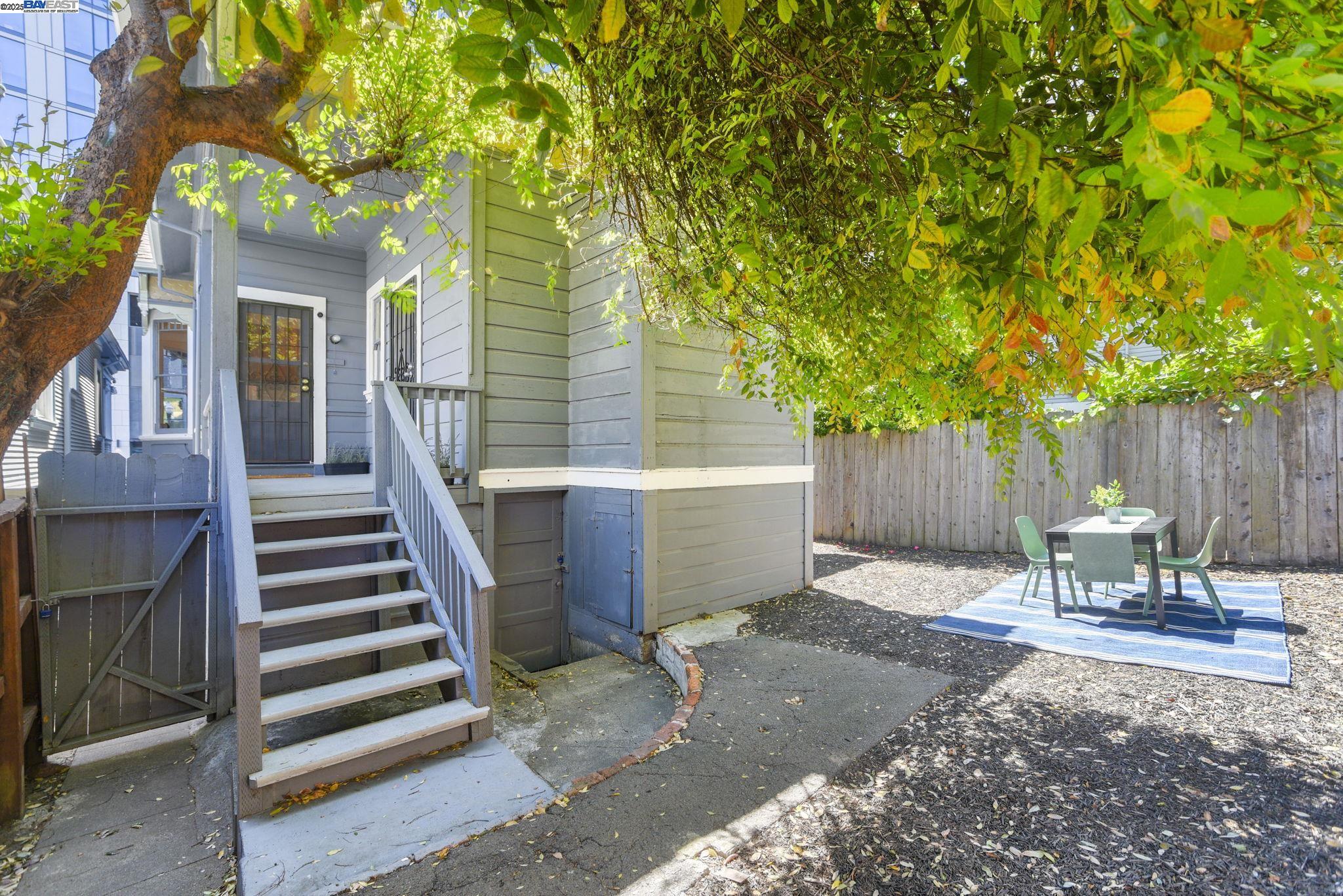 Detail Gallery Image 37 of 51 For 2349 Waverly St, Oakland,  CA 94612 - 3 Beds | 1 Baths
