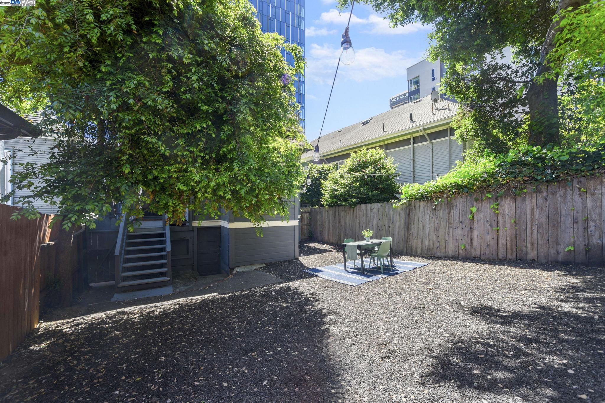 Detail Gallery Image 39 of 51 For 2349 Waverly St, Oakland,  CA 94612 - 3 Beds | 1 Baths