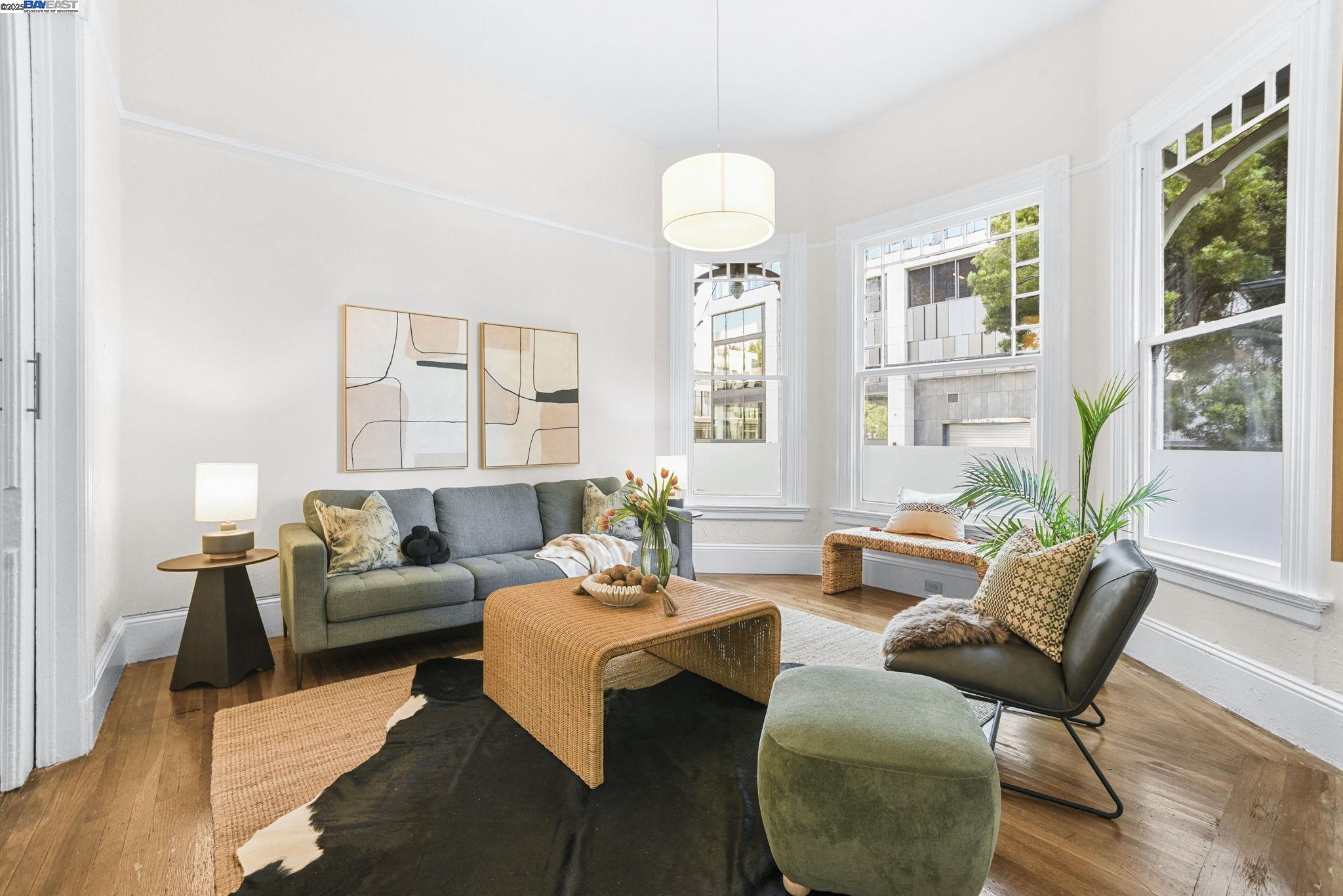 Detail Gallery Image 7 of 51 For 2349 Waverly St, Oakland,  CA 94612 - 3 Beds | 1 Baths