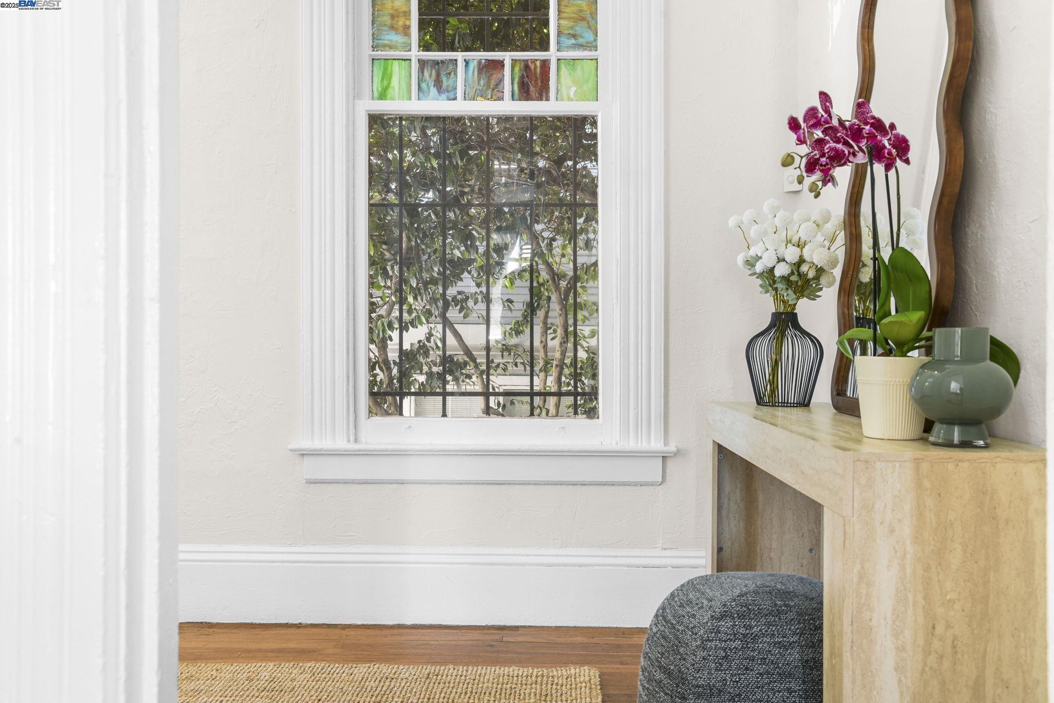 Detail Gallery Image 7 of 51 For 2349 Waverly St, Oakland,  CA 94612 - 3 Beds | 1 Baths