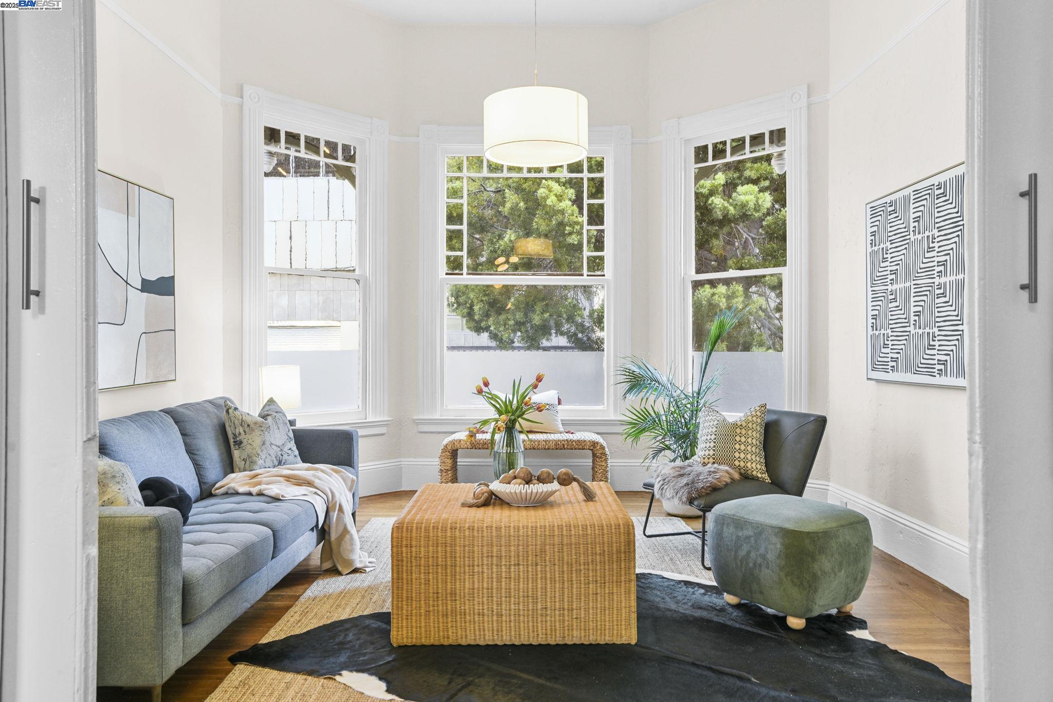 Detail Gallery Image 9 of 51 For 2349 Waverly St, Oakland,  CA 94612 - 3 Beds | 1 Baths