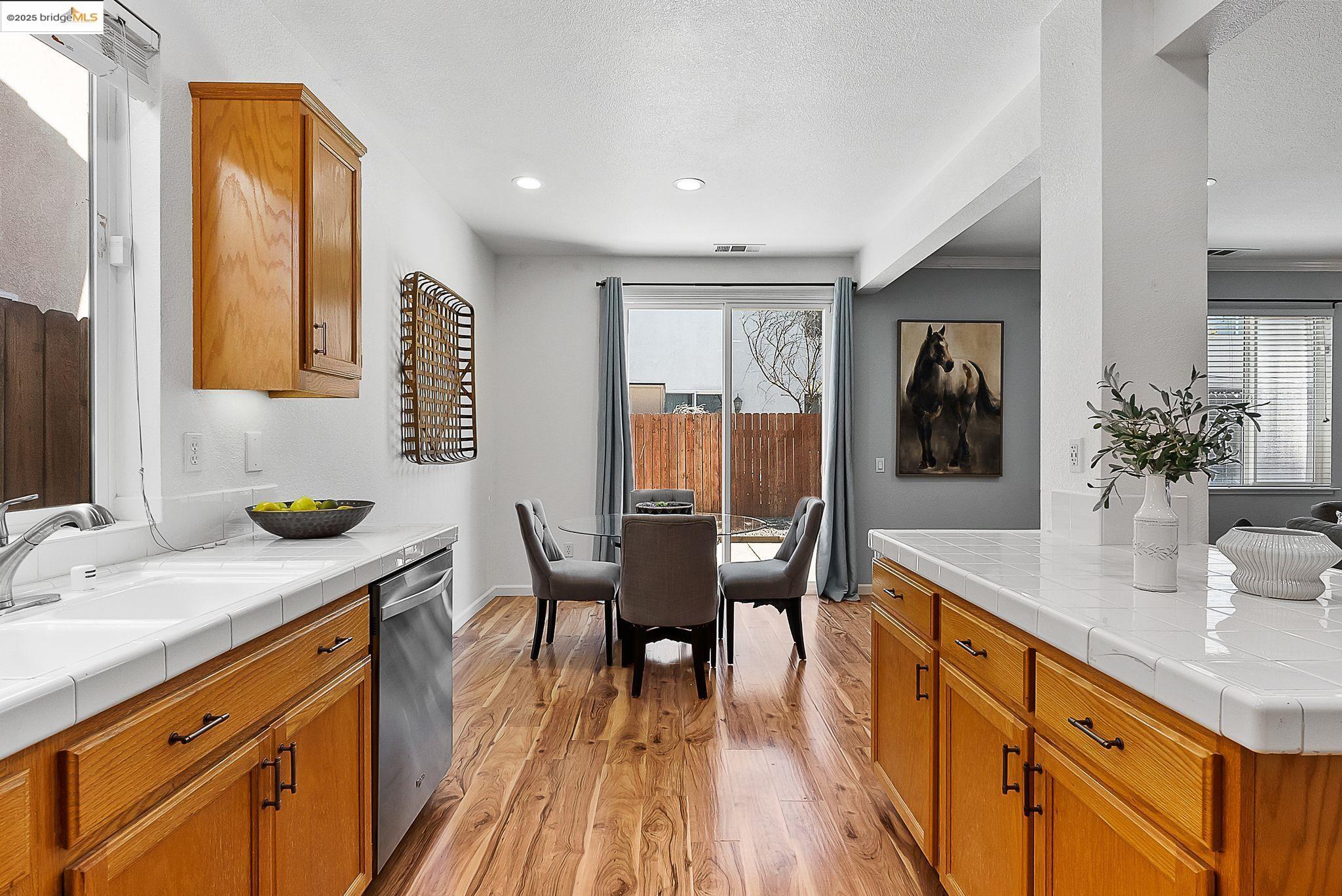 Detail Gallery Image 13 of 34 For 2566 Foghorn Way, Discovery Bay,  CA 94505 - 3 Beds | 2/1 Baths