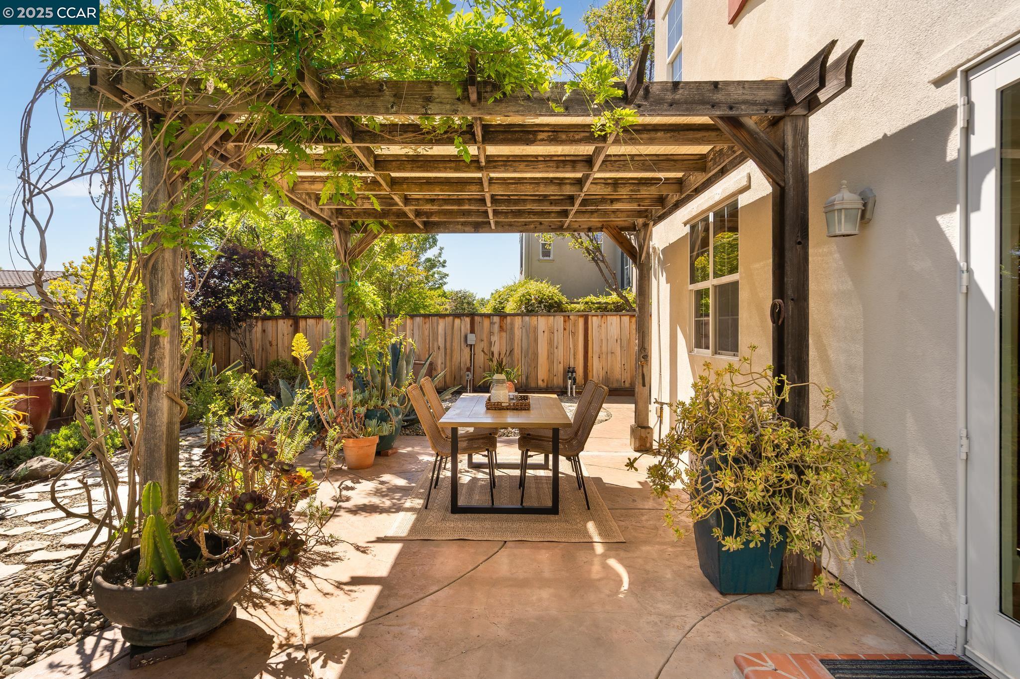 Detail Gallery Image 23 of 35 For 9636 Camassia Way, San Ramon,  CA 94582 - 4 Beds | 3 Baths
