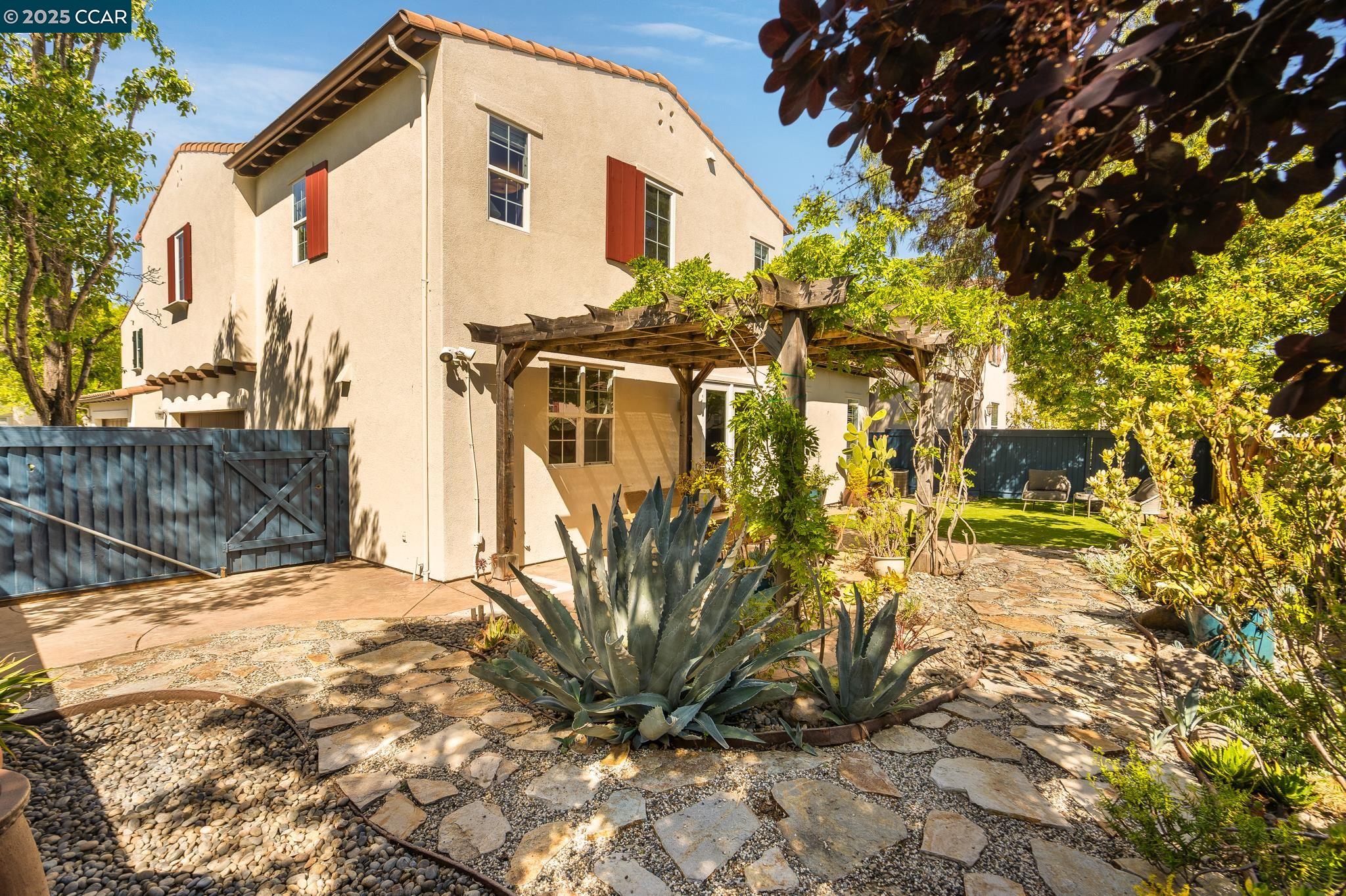 Detail Gallery Image 25 of 35 For 9636 Camassia Way, San Ramon,  CA 94582 - 4 Beds | 3 Baths