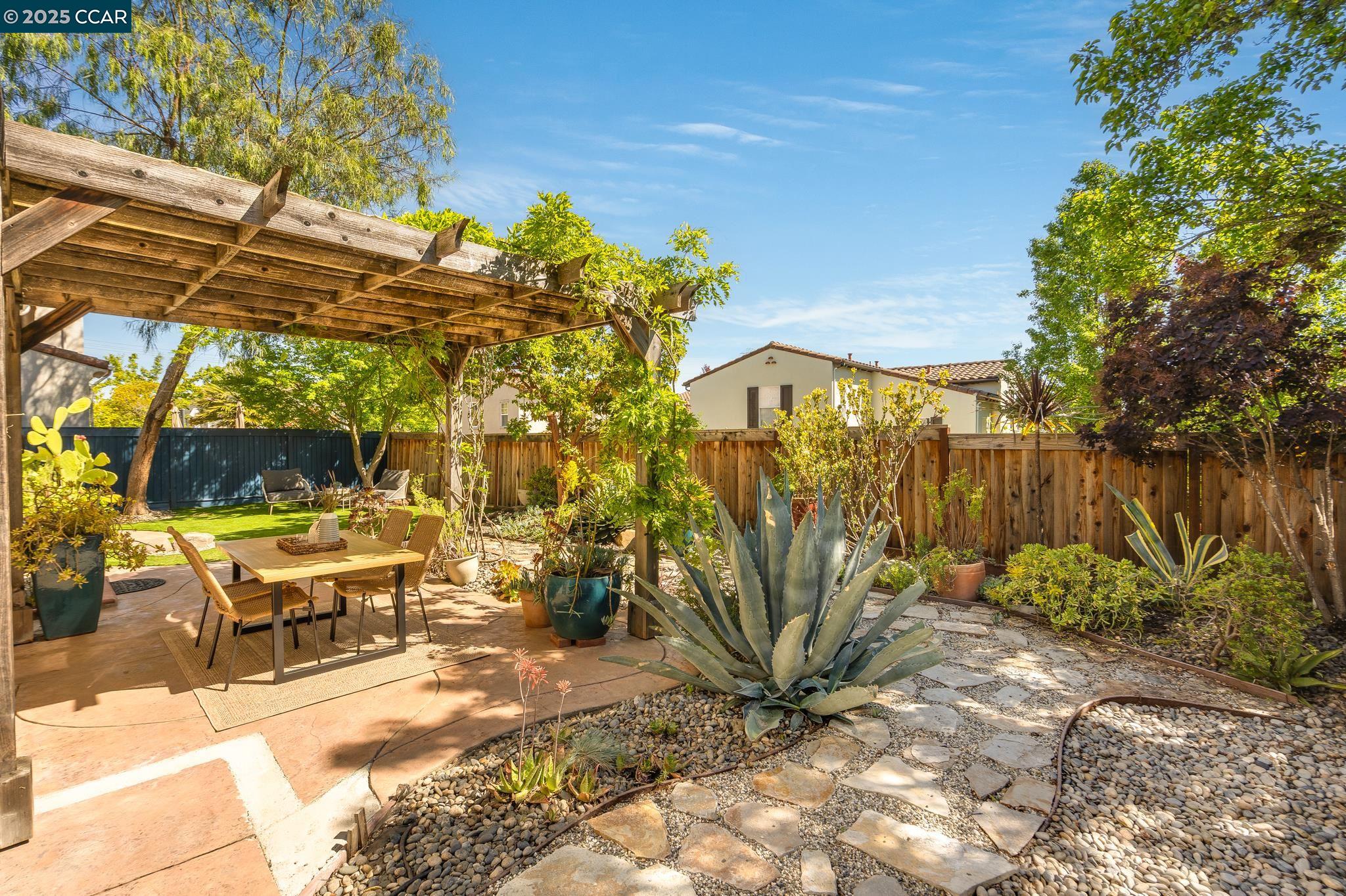 Detail Gallery Image 26 of 35 For 9636 Camassia Way, San Ramon,  CA 94582 - 4 Beds | 3 Baths