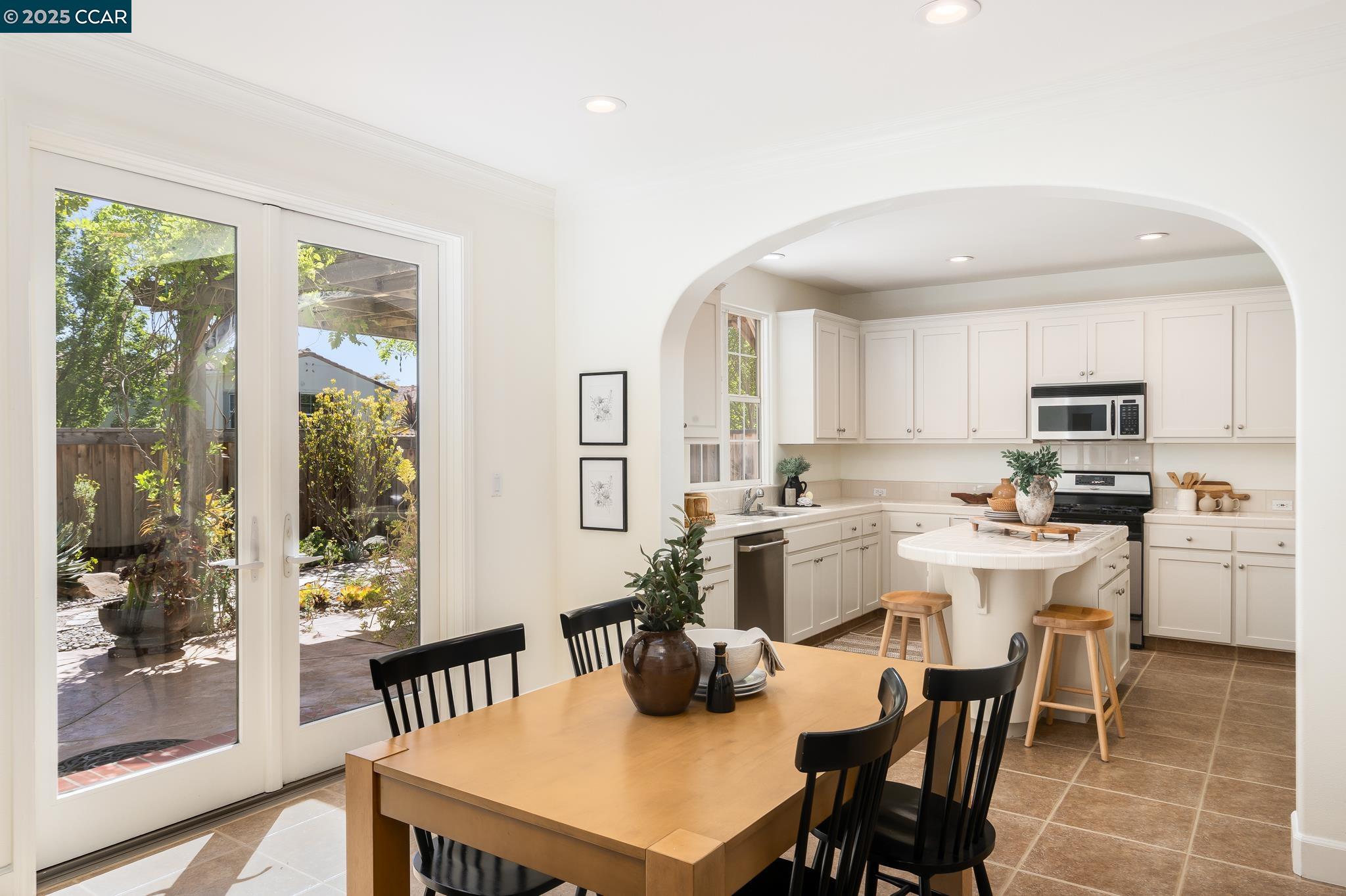 Detail Gallery Image 5 of 35 For 9636 Camassia Way, San Ramon,  CA 94582 - 4 Beds | 3 Baths