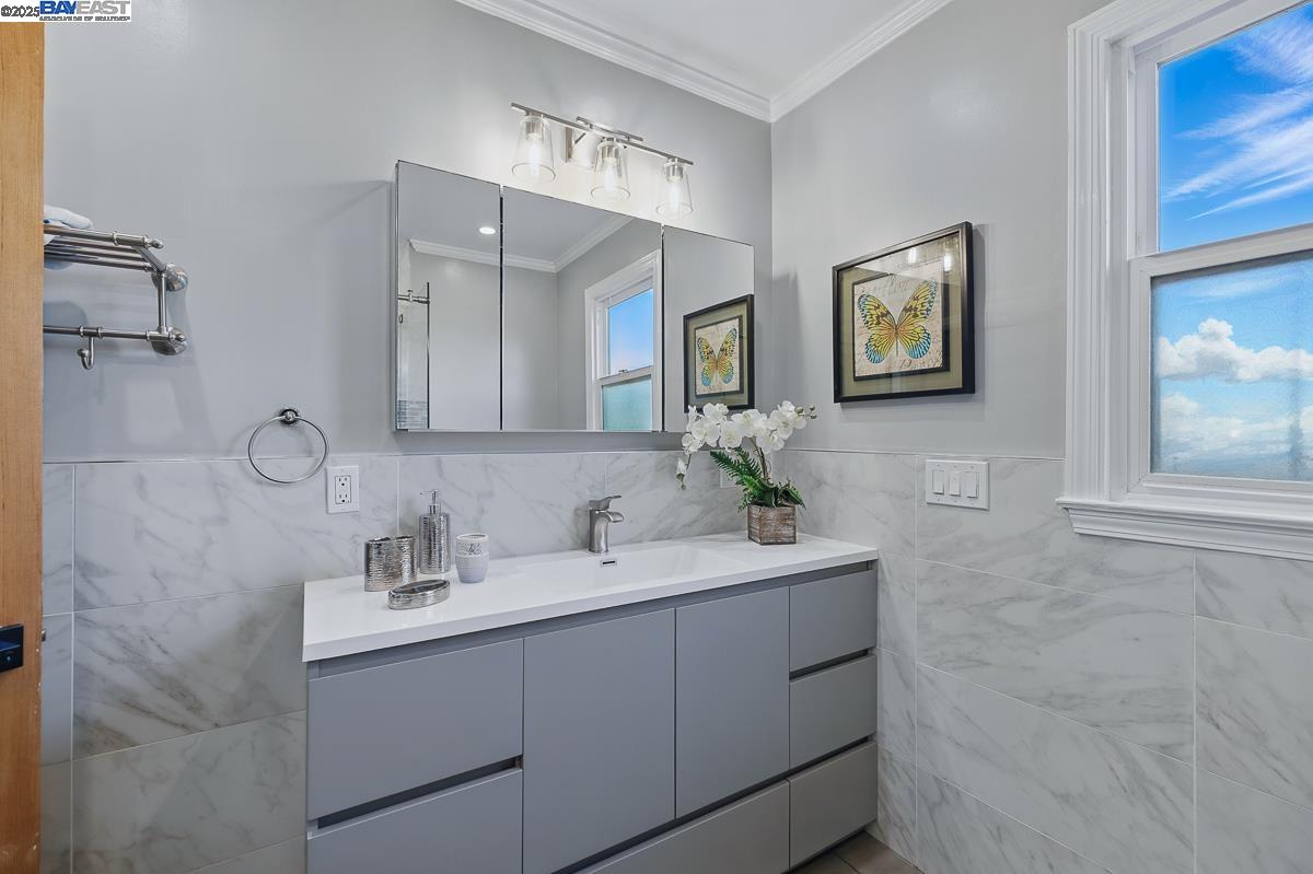 Detail Gallery Image 30 of 60 For 114 Garden Ln, Daly City,  CA 94015 - 3 Beds | 2 Baths
