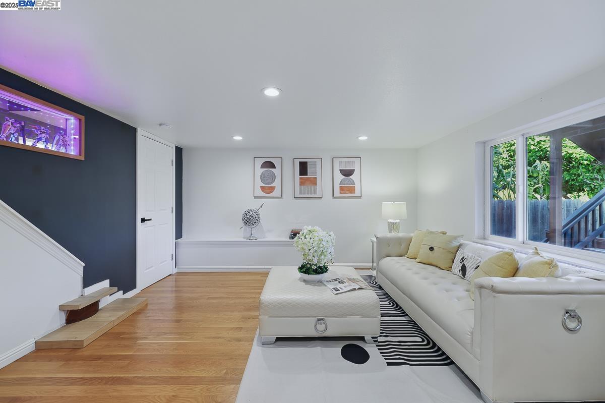 Detail Gallery Image 35 of 60 For 114 Garden Ln, Daly City,  CA 94015 - 3 Beds | 2 Baths