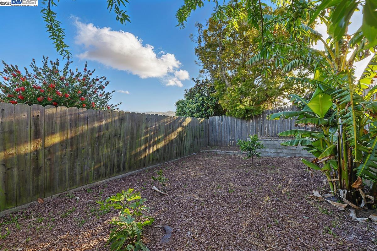 Detail Gallery Image 50 of 60 For 114 Garden Ln, Daly City,  CA 94015 - 3 Beds | 2 Baths