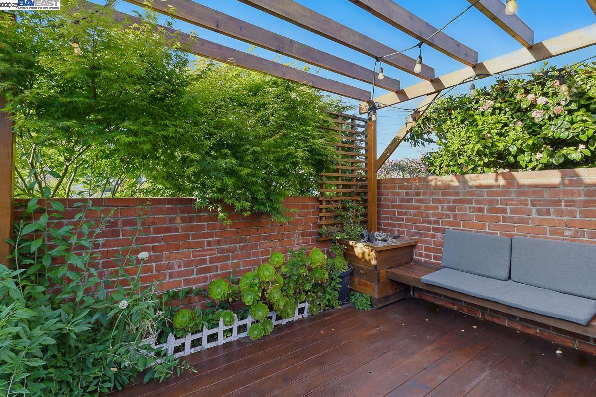Detail Gallery Image 6 of 60 For 114 Garden Ln, Daly City,  CA 94015 - 3 Beds | 2 Baths