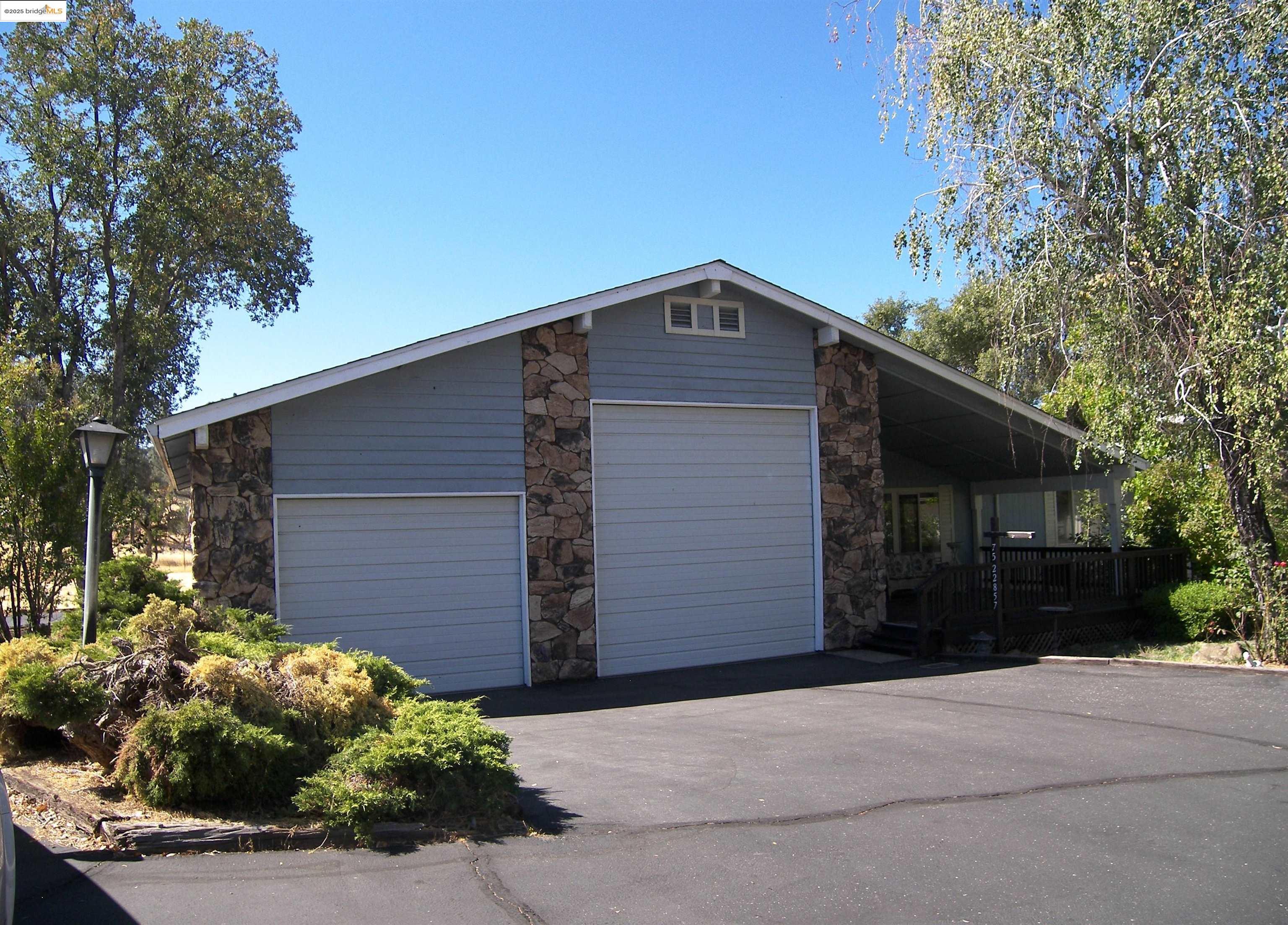 Detail Gallery Image 1 of 36 For 22857 Rolling Woods Dr., Groveland,  CA 95321 - 3 Beds | 2 Baths