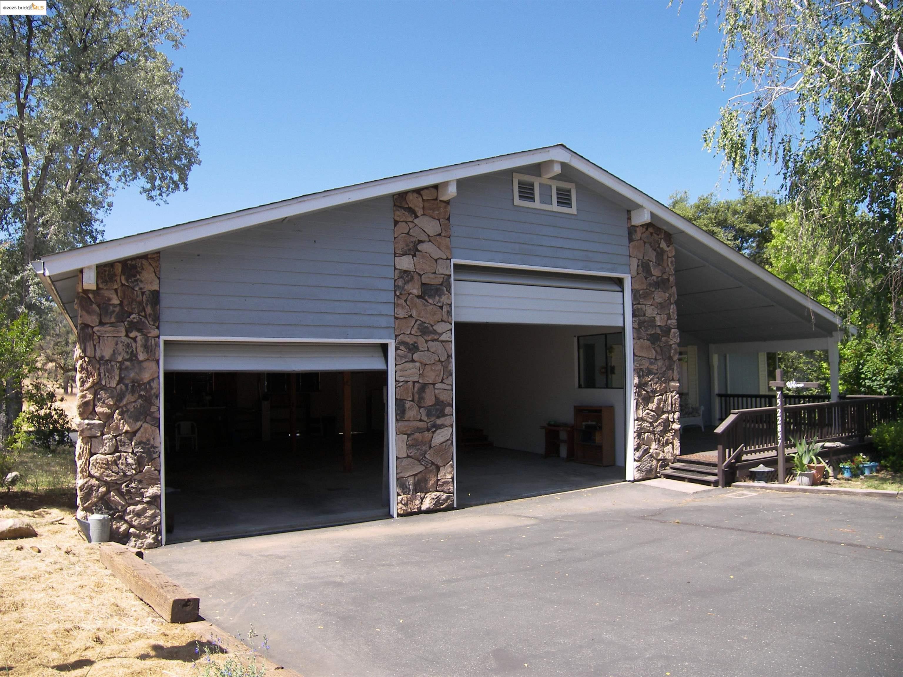Detail Gallery Image 2 of 59 For 22857 Rolling Woods Dr., Groveland,  CA 95321 - 3 Beds | 2 Baths