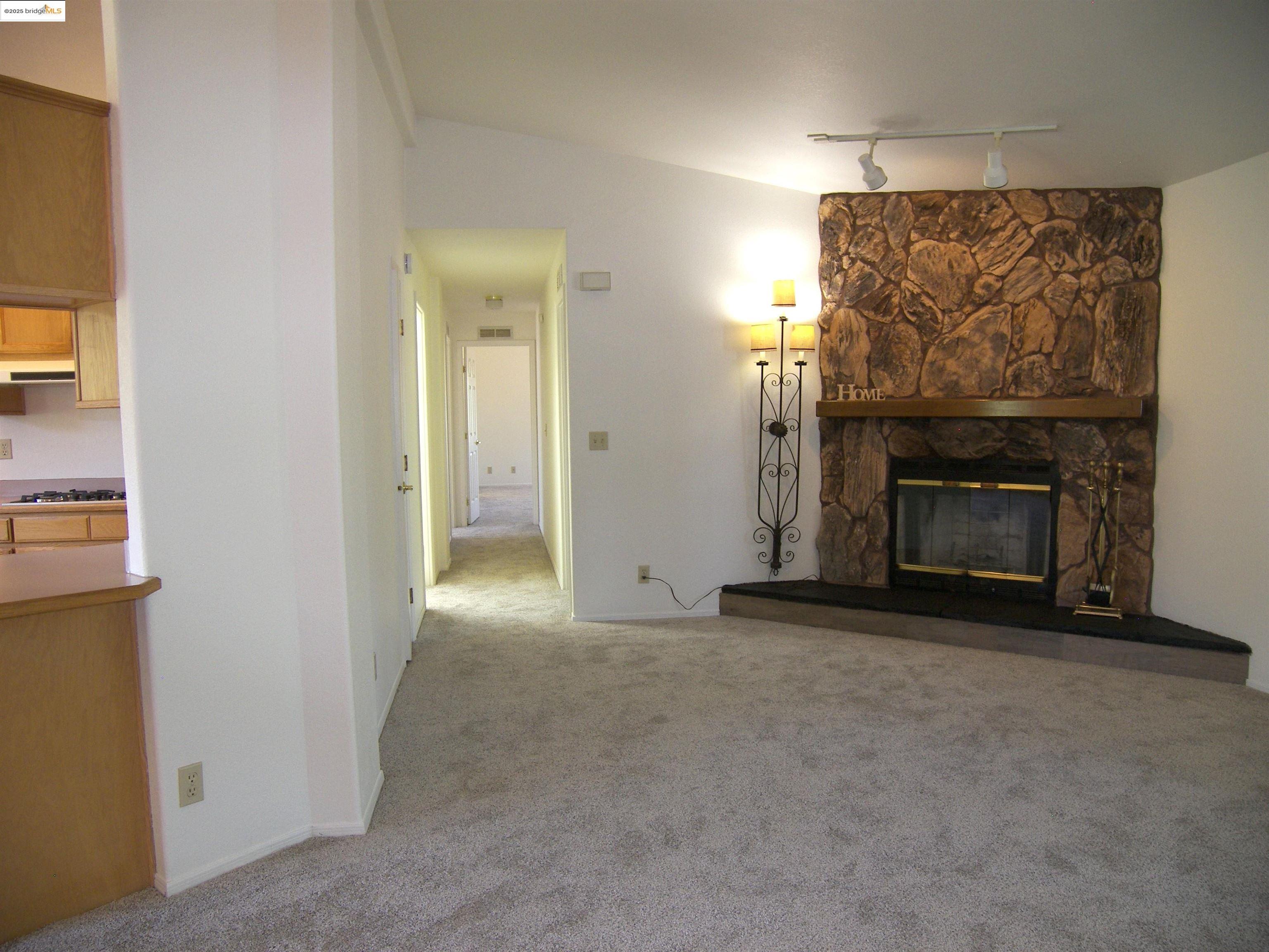 Detail Gallery Image 6 of 36 For 22857 Rolling Woods Dr., Groveland,  CA 95321 - 3 Beds | 2 Baths