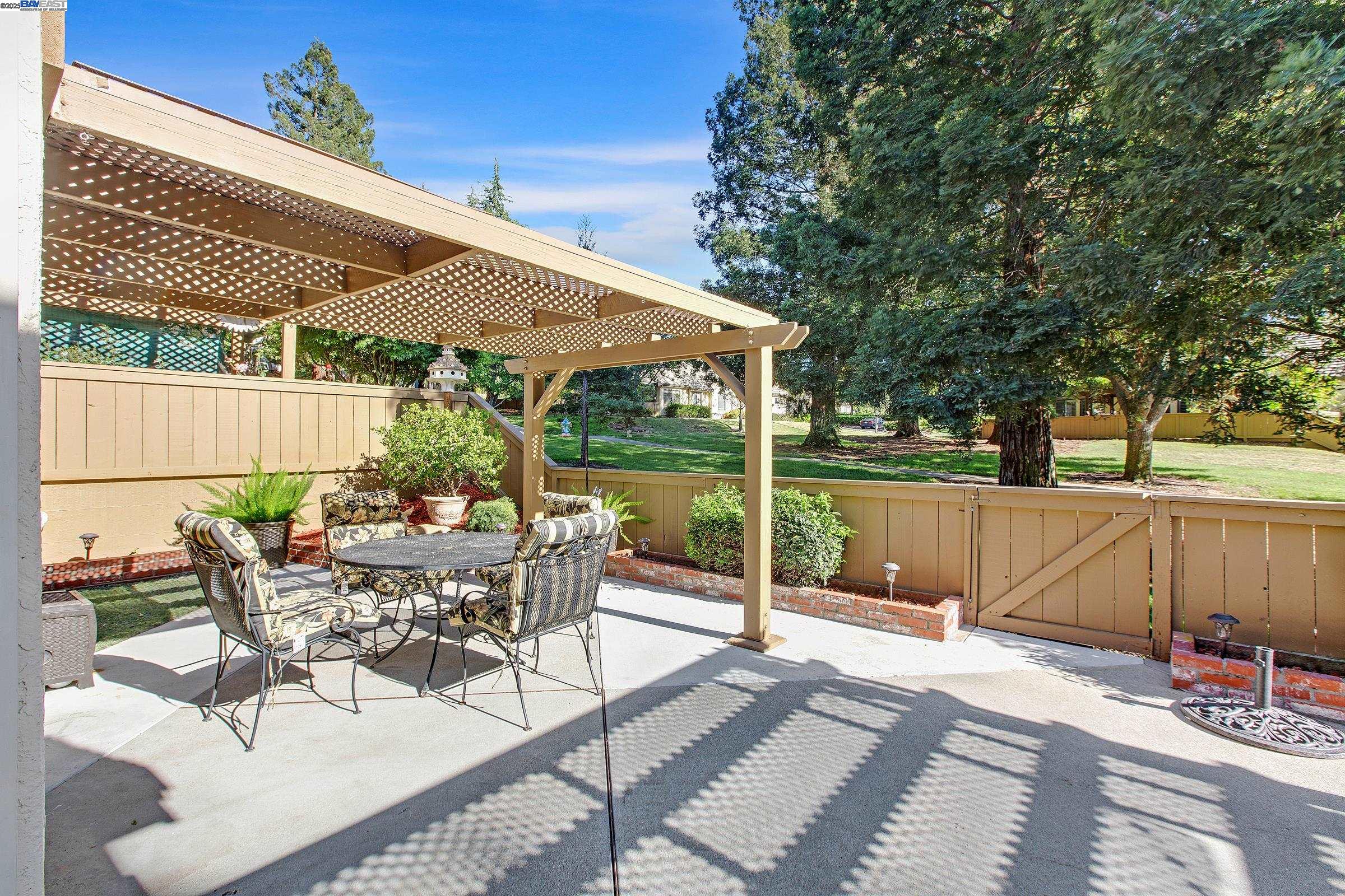 Detail Gallery Image 28 of 36 For 7561 Helmsdale Ct, San Jose,  CA 95135 - 2 Beds | 2 Baths
