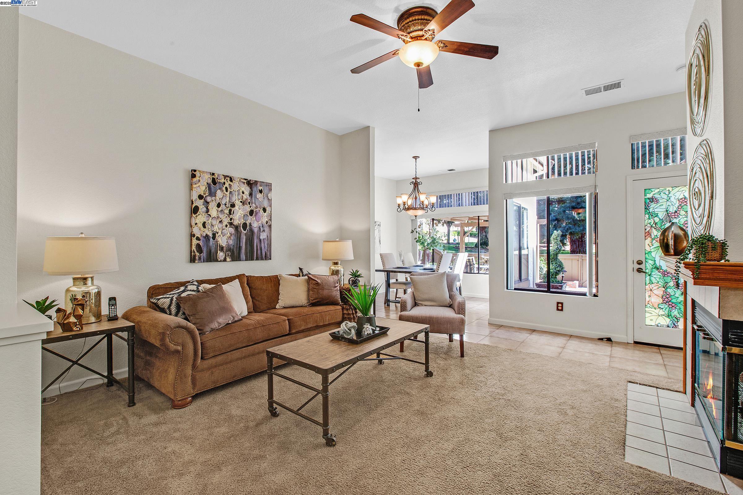 Detail Gallery Image 4 of 36 For 7561 Helmsdale Ct, San Jose,  CA 95135 - 2 Beds | 2 Baths