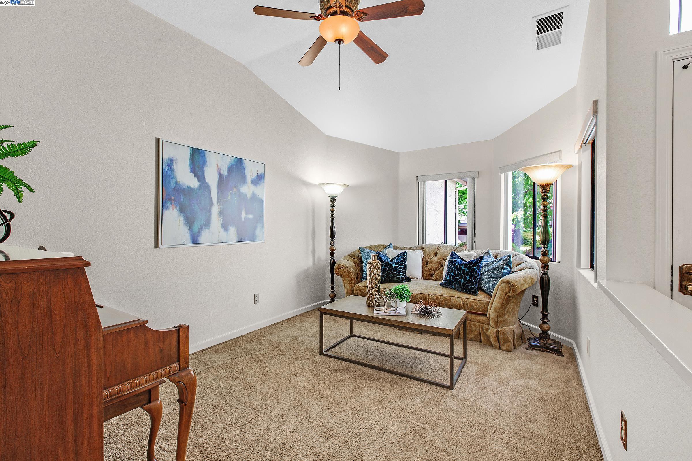 Detail Gallery Image 8 of 36 For 7561 Helmsdale Ct, San Jose,  CA 95135 - 2 Beds | 2 Baths