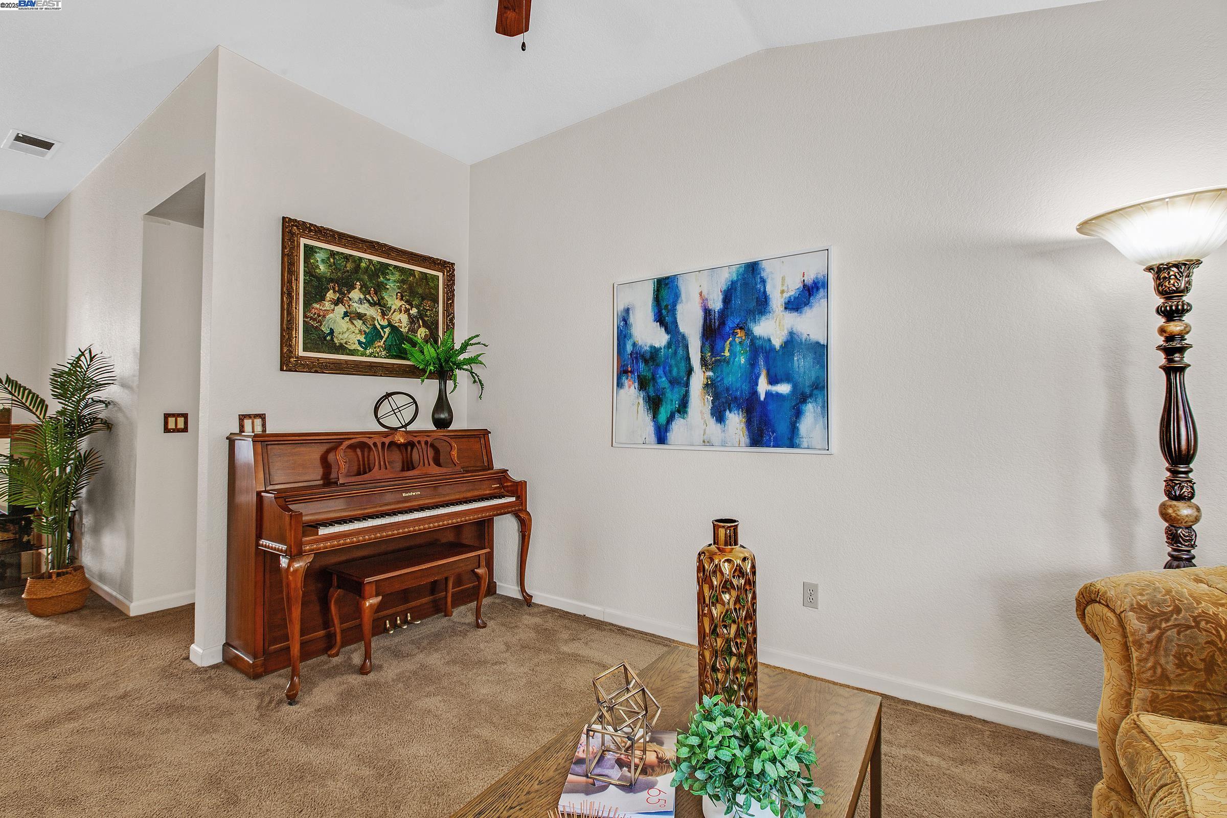 Detail Gallery Image 10 of 36 For 7561 Helmsdale Ct, San Jose,  CA 95135 - 2 Beds | 2 Baths