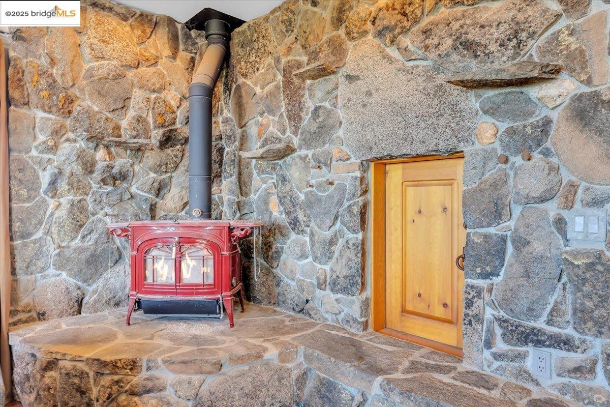 Detail Gallery Image 11 of 60 For 16180 Yosemite, Sonora,  CA 95370 - 3 Beds | 2/1 Baths
