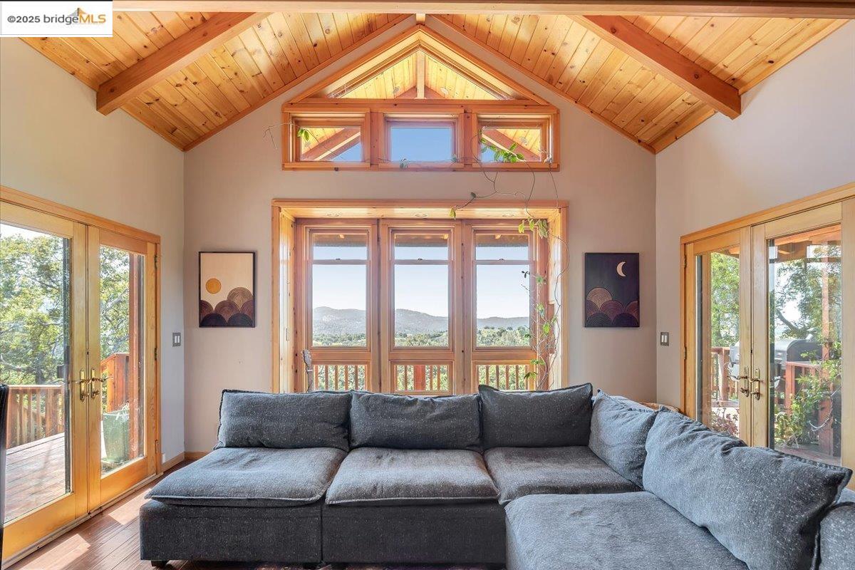 Detail Gallery Image 10 of 60 For 16180 Yosemite, Sonora,  CA 95370 - 3 Beds | 2/1 Baths