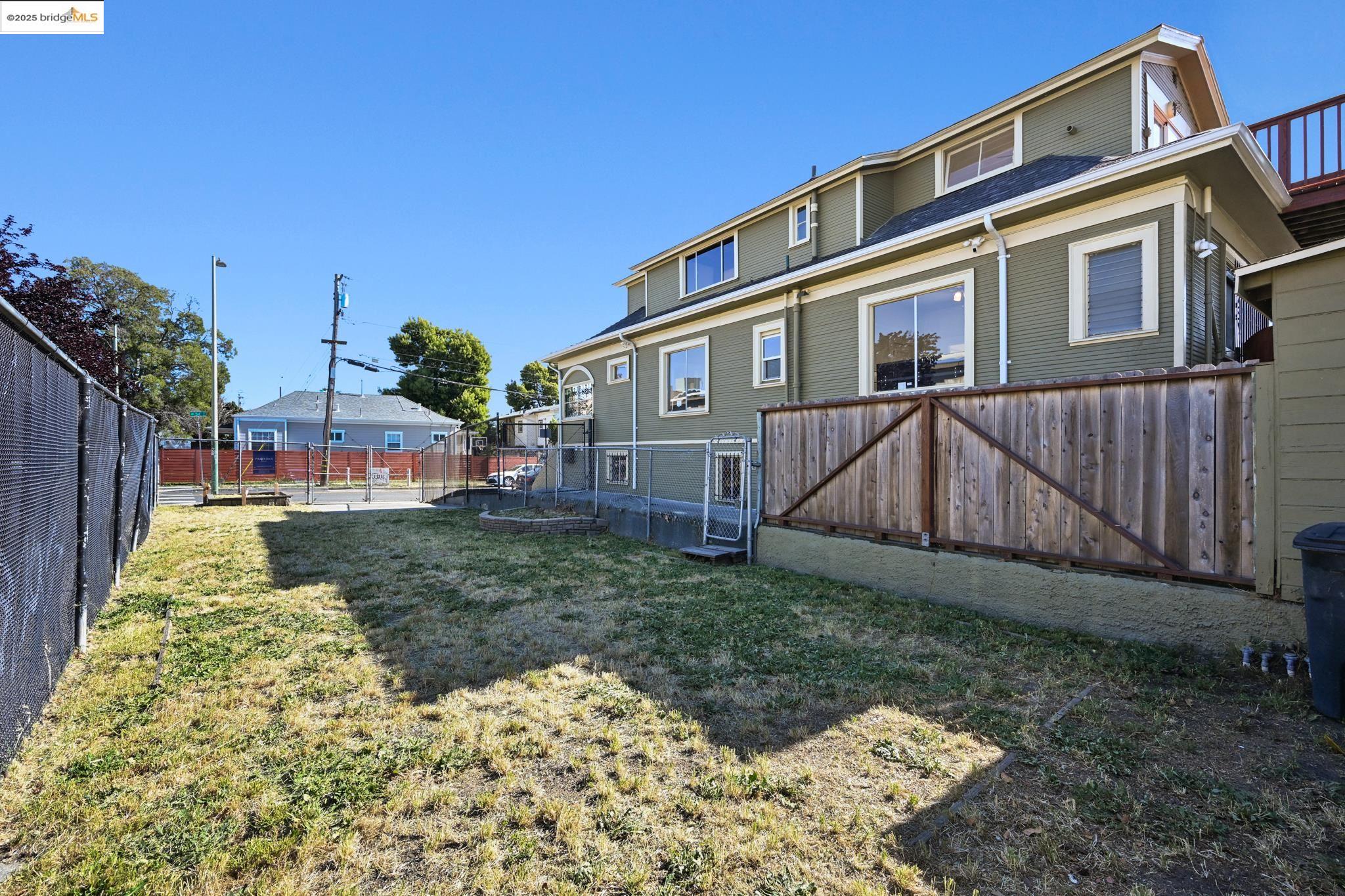 Thumbnail for M L King Jr, Oakland, CA 94608