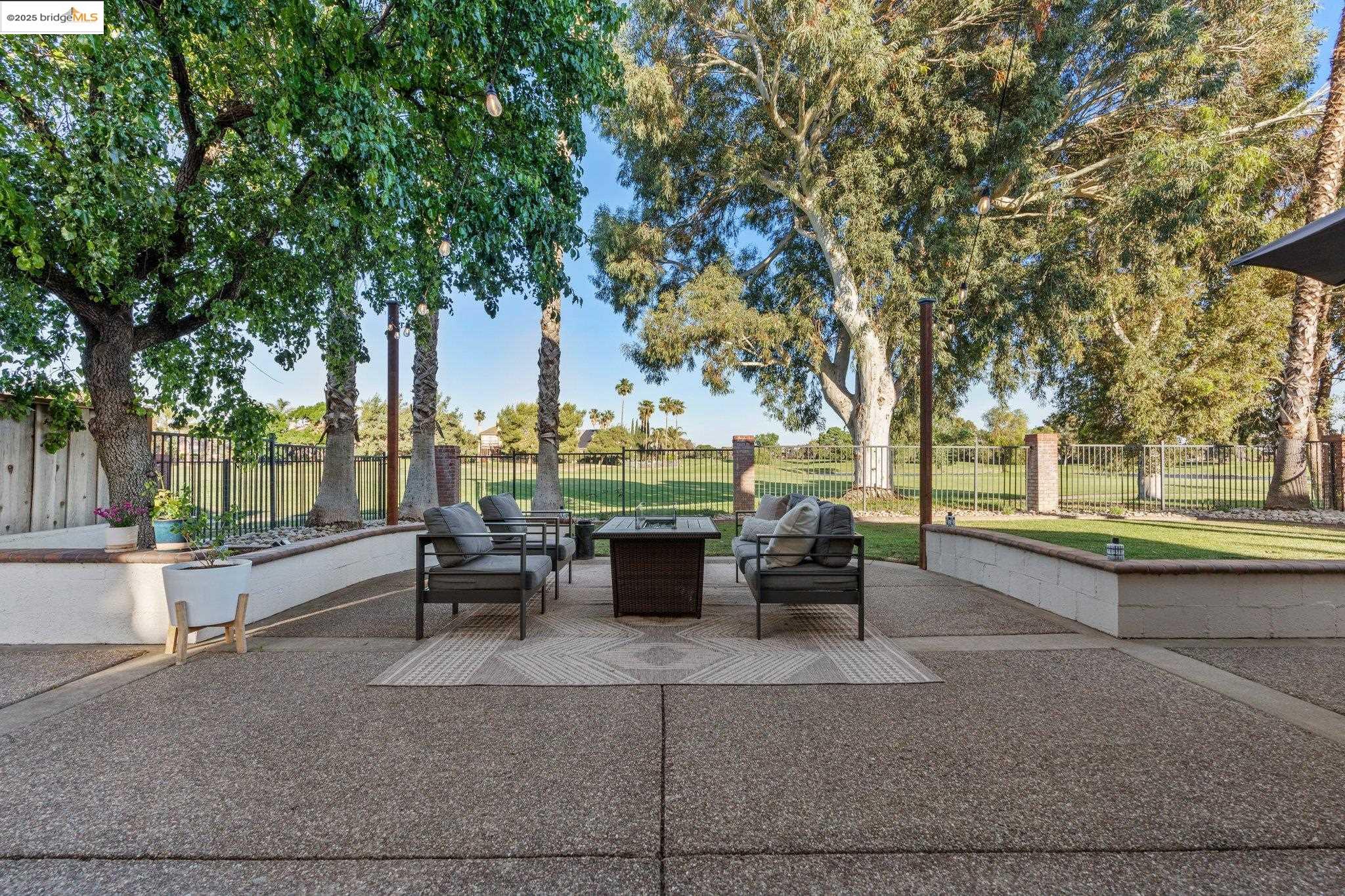 Detail Gallery Image 40 of 50 For 2329 Wayfarer Dr, Discovery Bay,  CA 94505 - 4 Beds | 3 Baths