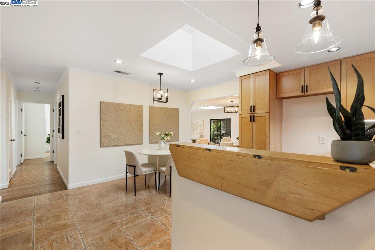 Detail Gallery Image 9 of 42 For 34264 Atteridge Pl, Fremont,  CA 94555 - 3 Beds | 2 Baths