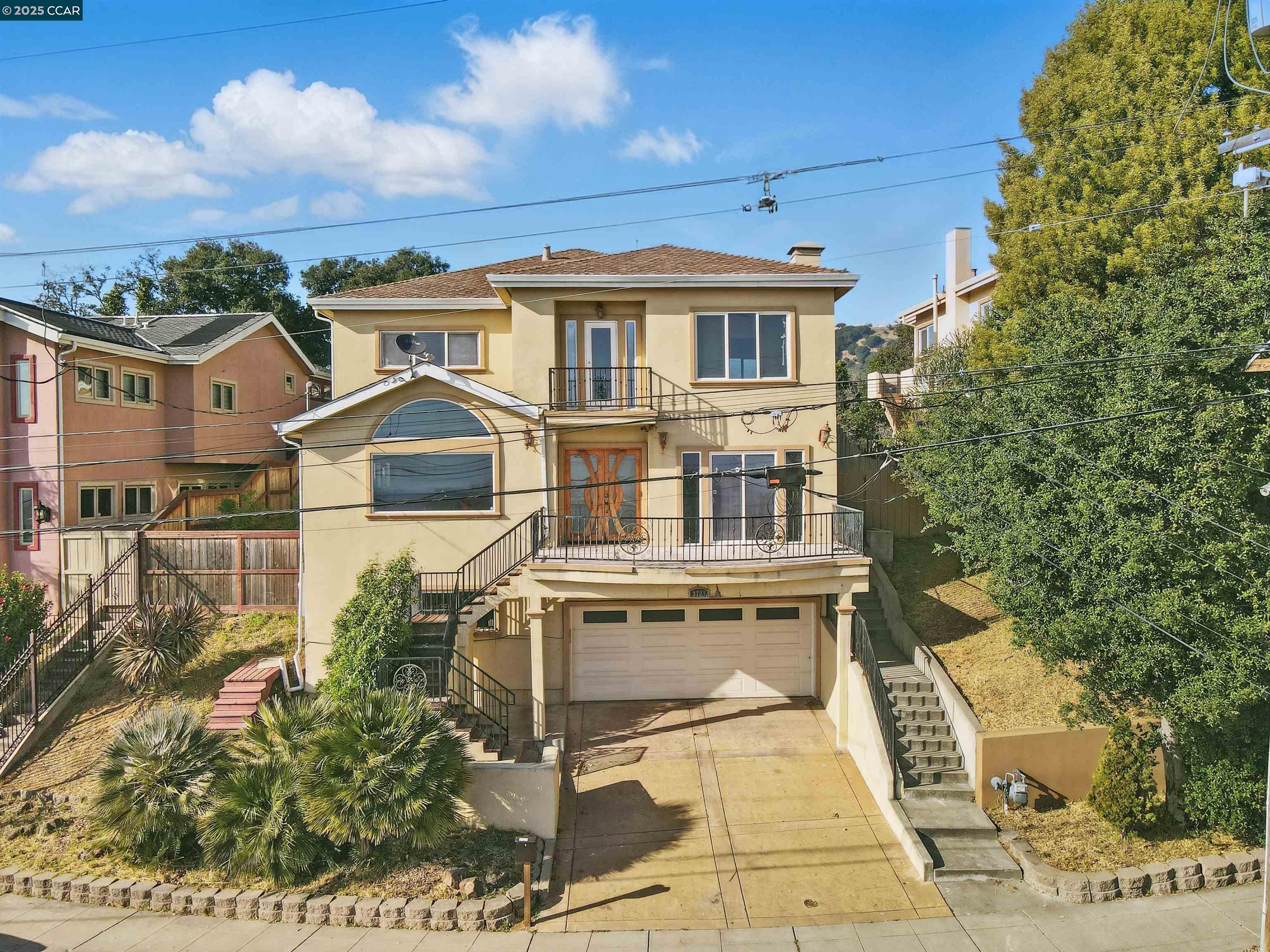 Detail Gallery Image 1 of 40 For 3727 Delmont Ave, Oakland,  CA 94605 - 4 Beds | 4 Baths