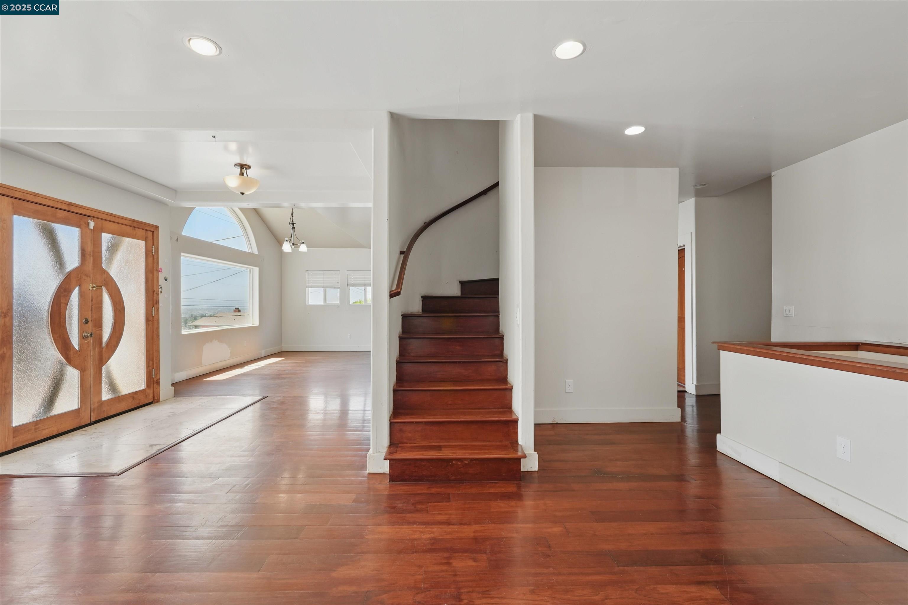 Detail Gallery Image 14 of 40 For 3727 Delmont Ave, Oakland,  CA 94605 - 4 Beds | 4 Baths