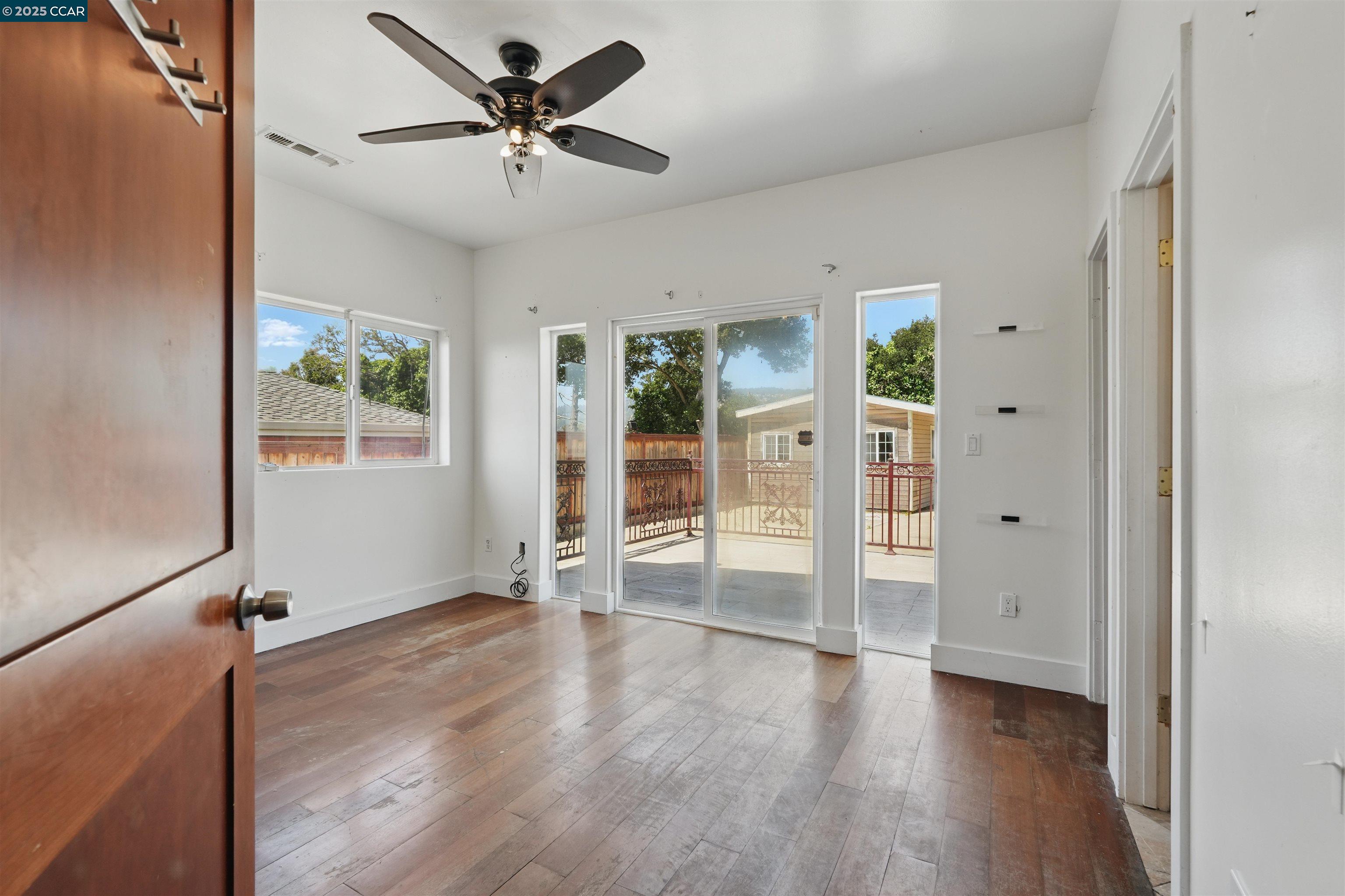 Detail Gallery Image 27 of 40 For 3727 Delmont Ave, Oakland,  CA 94605 - 4 Beds | 4 Baths