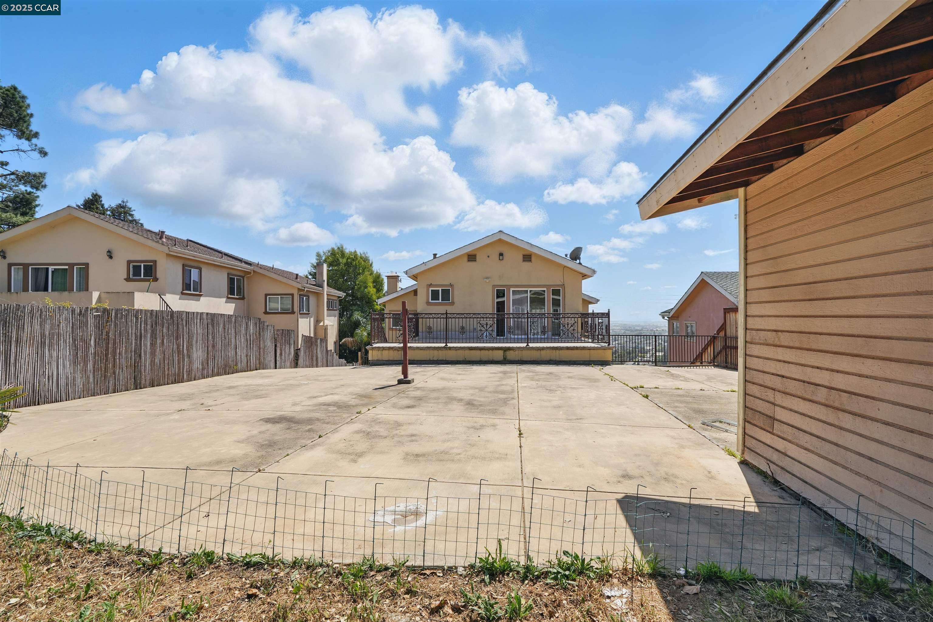 Detail Gallery Image 33 of 40 For 3727 Delmont Ave, Oakland,  CA 94605 - 4 Beds | 4 Baths