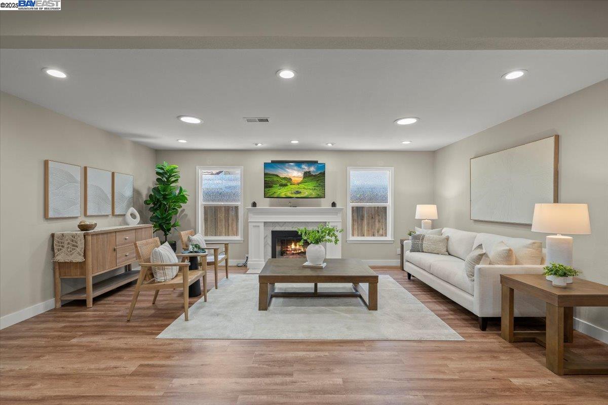 Detail Gallery Image 1 of 23 For 7412 Birkdale Dr, Newark,  CA 94560 - 3 Beds | 2 Baths
