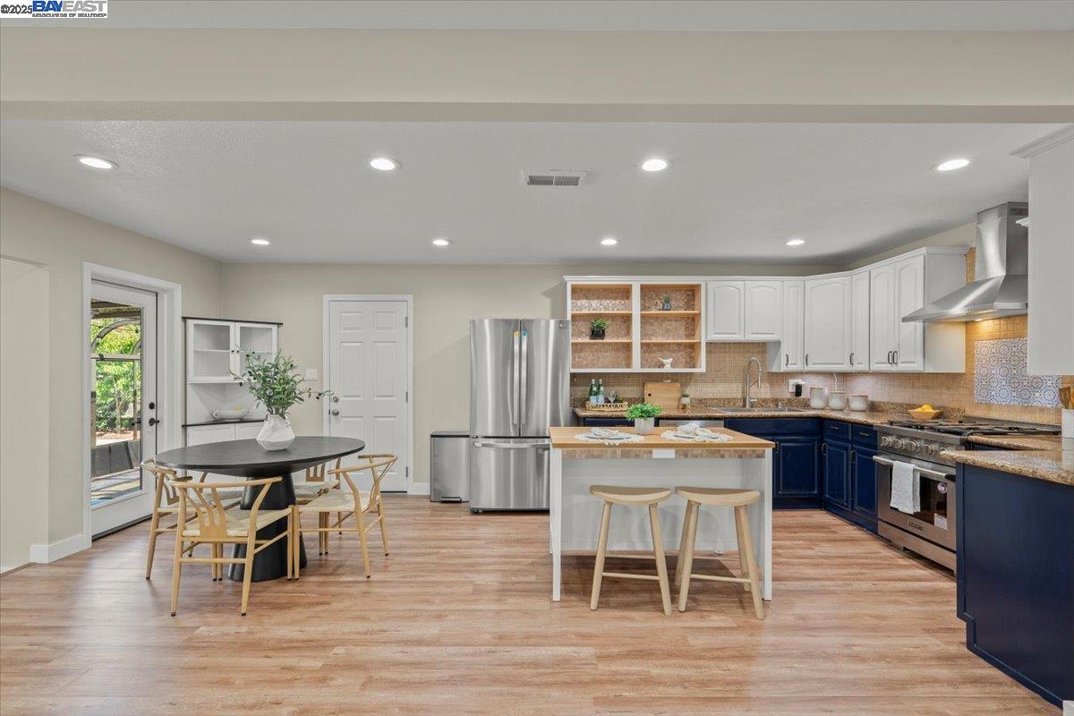 Detail Gallery Image 5 of 23 For 7412 Birkdale Dr, Newark,  CA 94560 - 3 Beds | 2 Baths