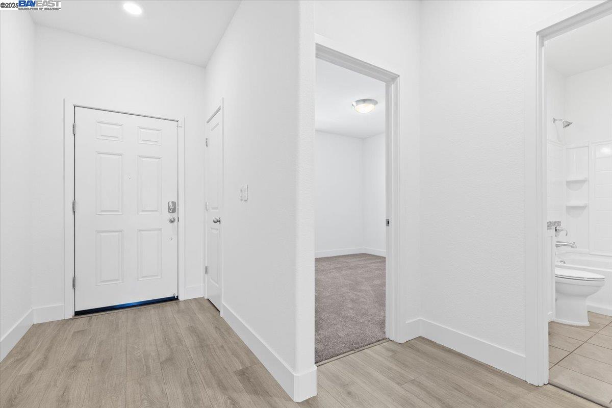 Detail Gallery Image 12 of 37 For 946 Osprey Dr, Lathrop,  CA 95330 - 4 Beds | 2 Baths