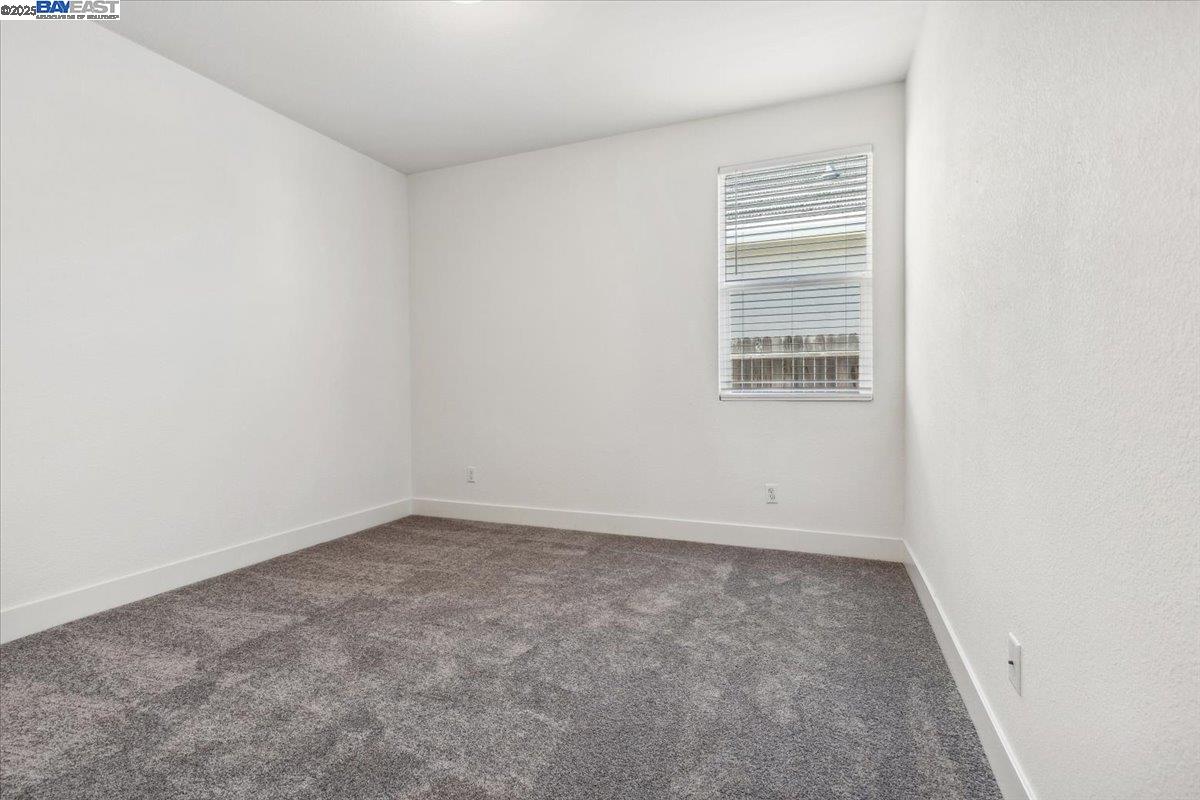 Detail Gallery Image 13 of 37 For 946 Osprey Dr, Lathrop,  CA 95330 - 4 Beds | 2 Baths