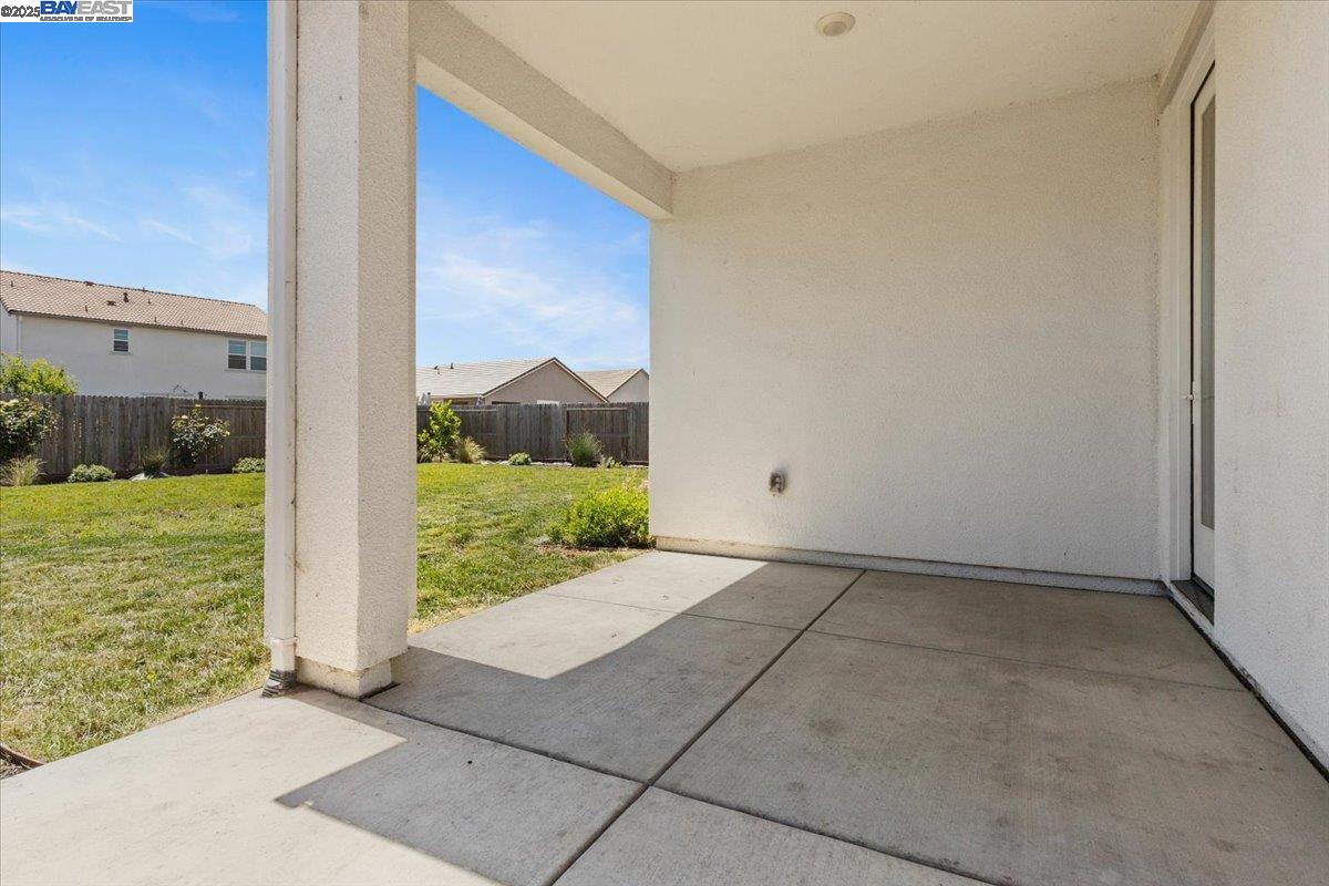 Detail Gallery Image 18 of 37 For 946 Osprey Dr, Lathrop,  CA 95330 - 4 Beds | 2 Baths